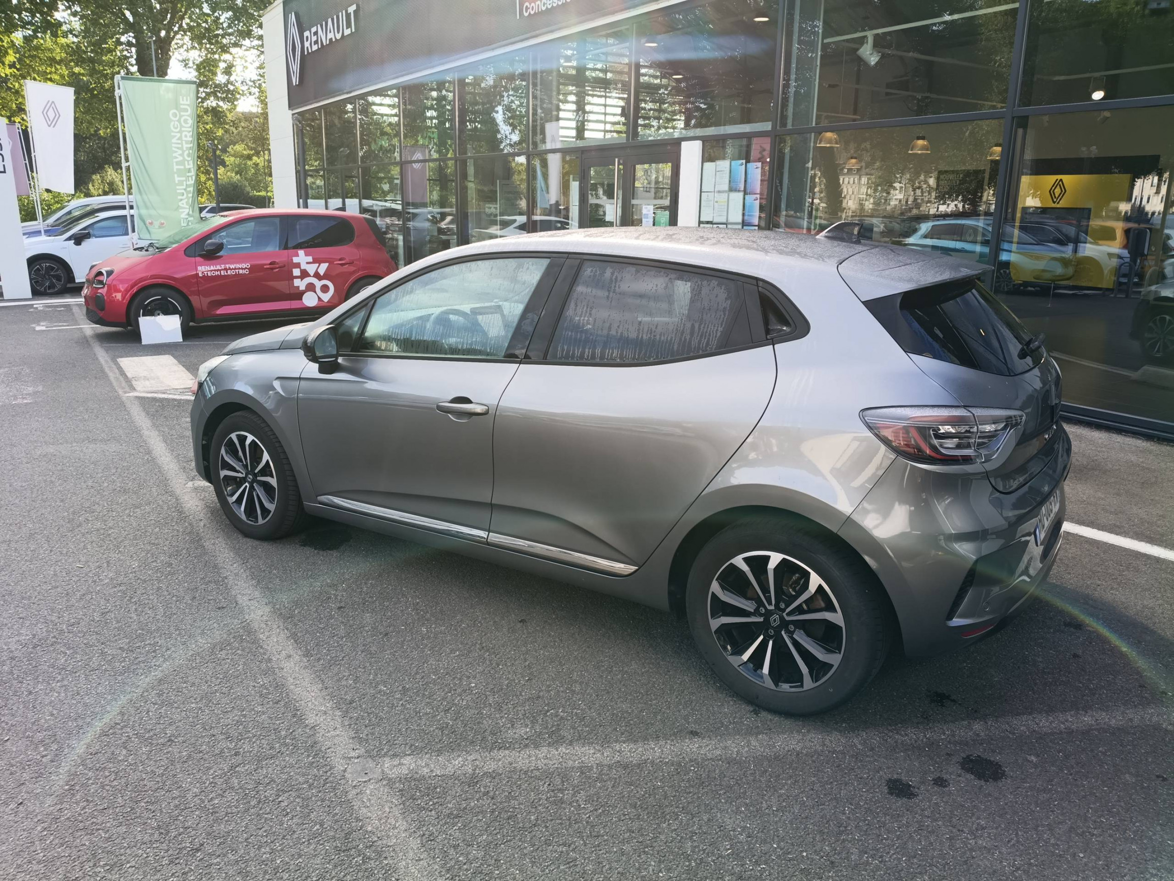 Vente en ligne Renault Clio 5 Clio E-Tech full hybrid 145 ch GSR2 au prix de 19 790 €