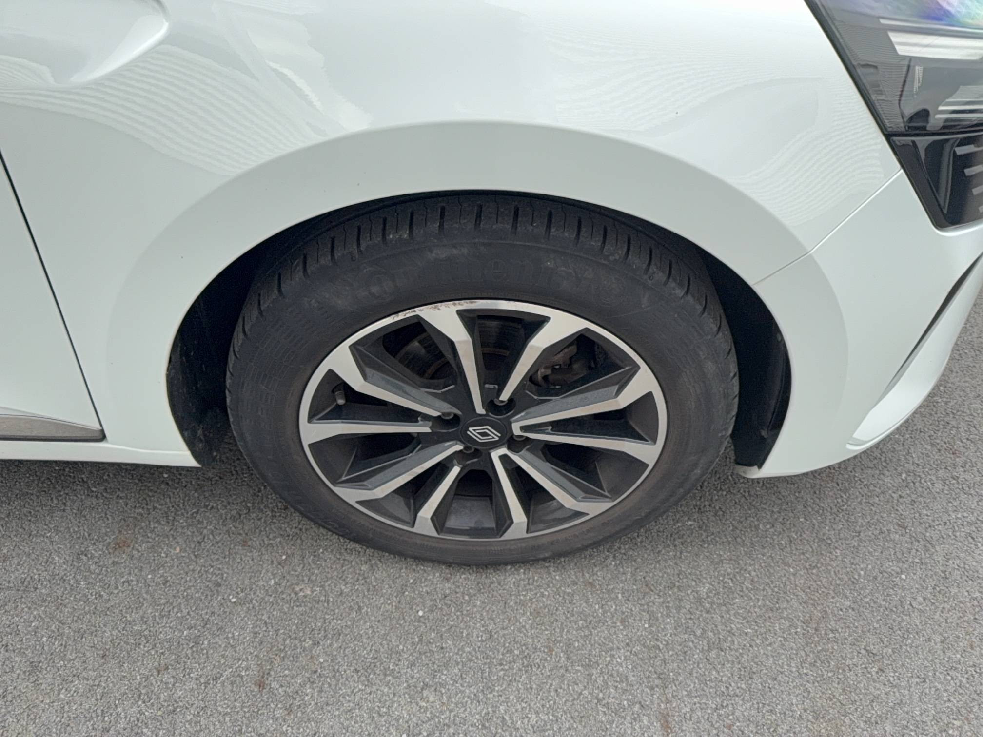 Vente en ligne Renault Clio 5 Clio TCe 90 au prix de 16 390 €