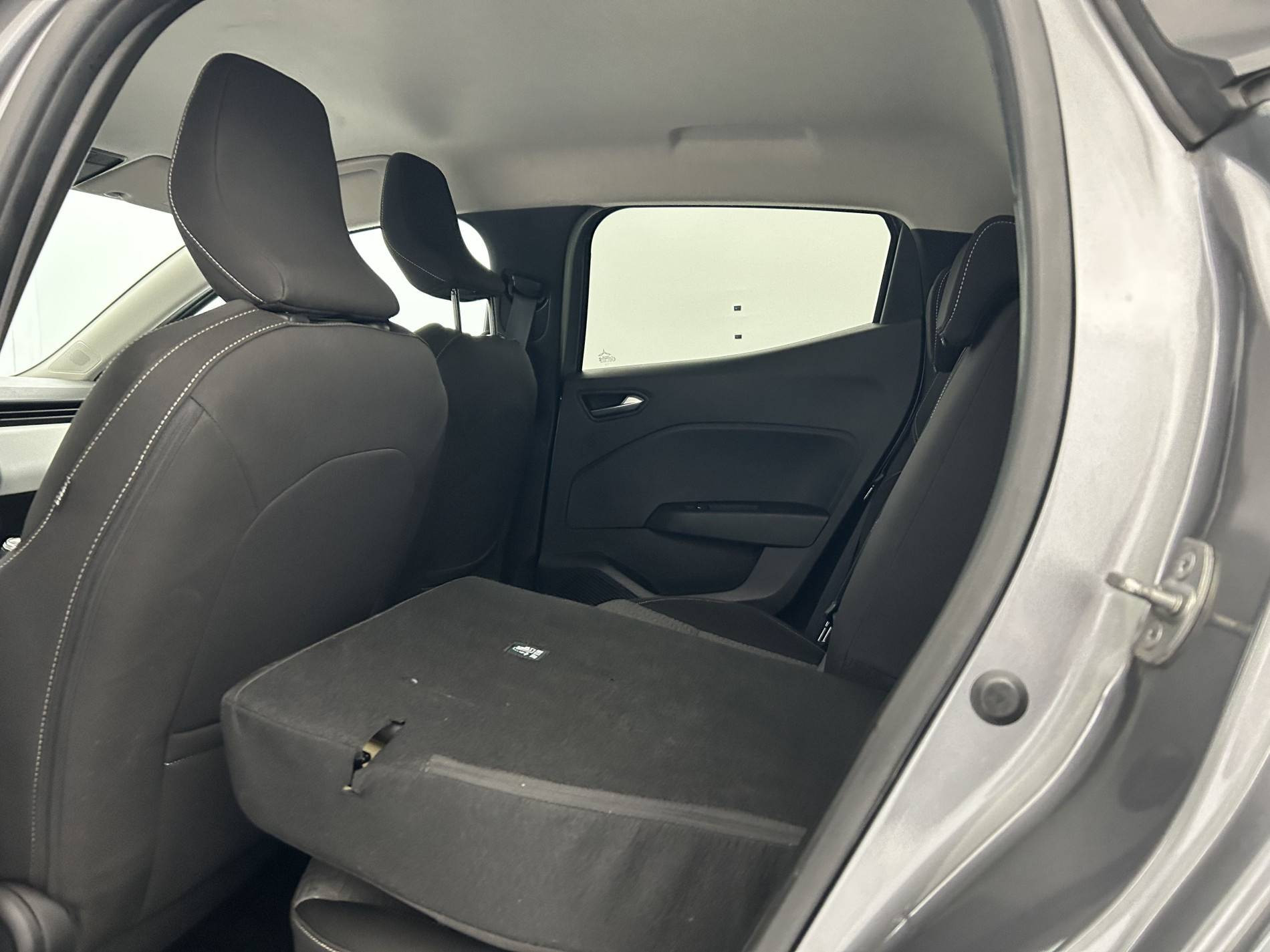 Vente en ligne Renault Clio 5 Clio TCe 90 au prix de 13 790 €