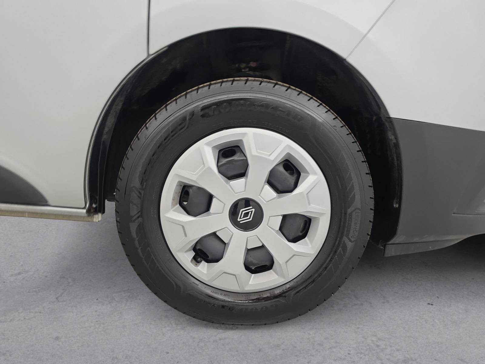 Vente en ligne Renault Trafic 3 Fourgon TRAFIC FG BLUE DCI 170 L1H1 2T8 AUTO au prix de 32 490 €