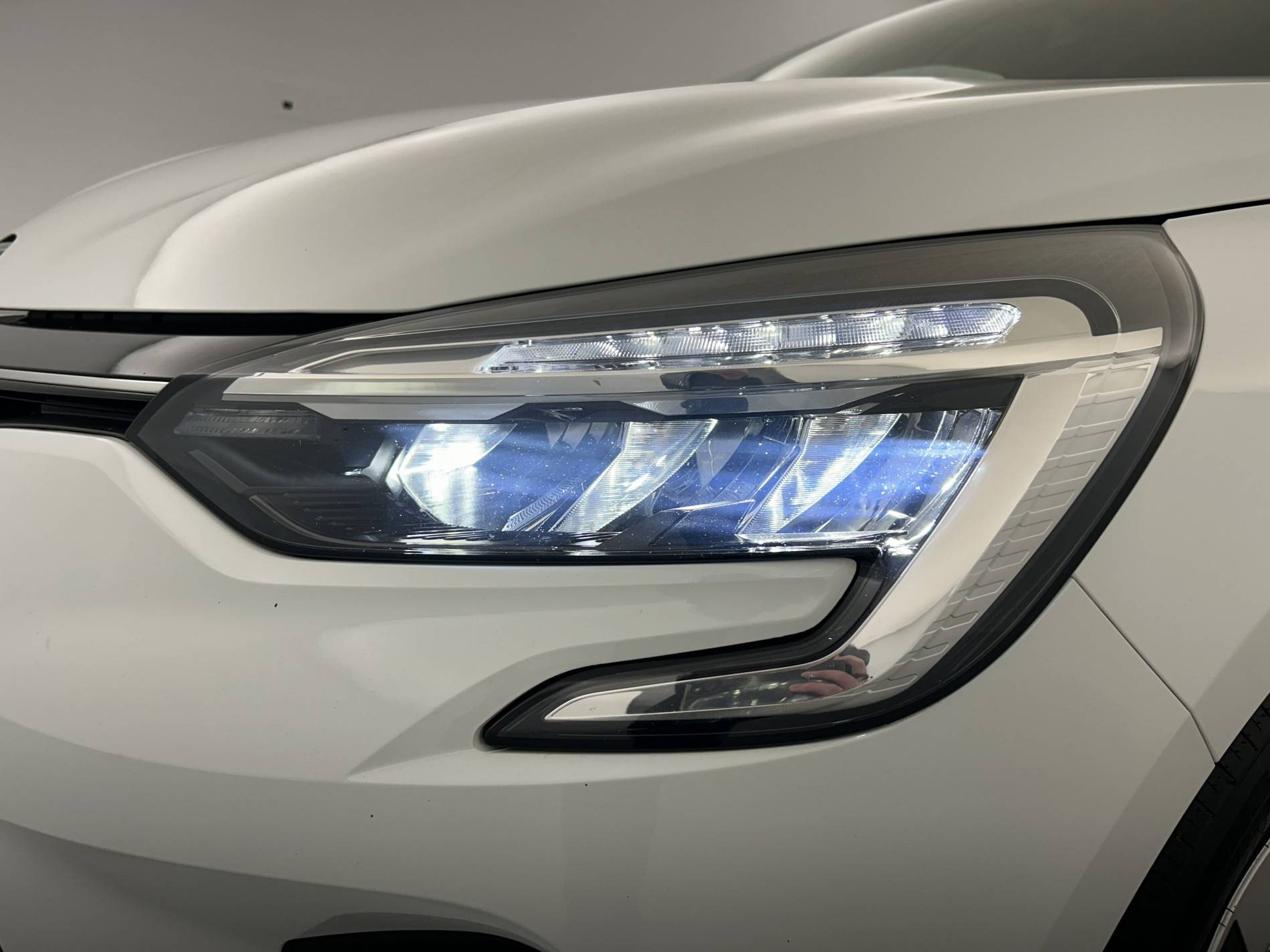 Vente en ligne Renault Clio 5 Clio TCe 90 au prix de 13 480 €