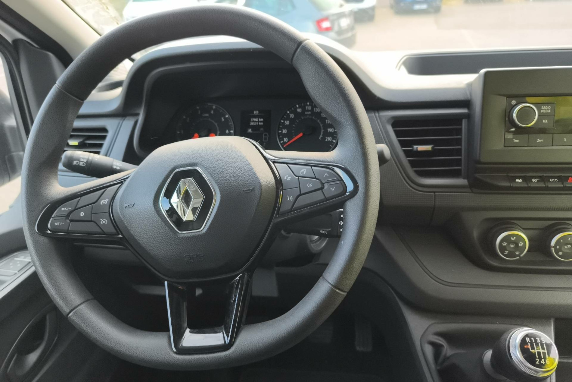 Vente en ligne Renault Trafic 3 Fourgon TRAFIC FGN L2H1 3000 KG BLUE DCI 130 au prix de 23 990 €