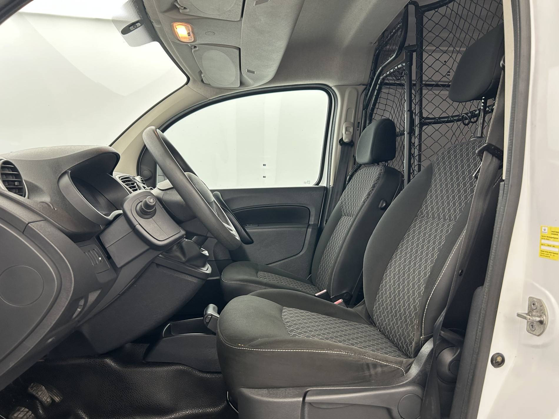 Vente en ligne Renault Kangoo Express  1.5 DCI 90 ENERGY au prix de 9 490 €