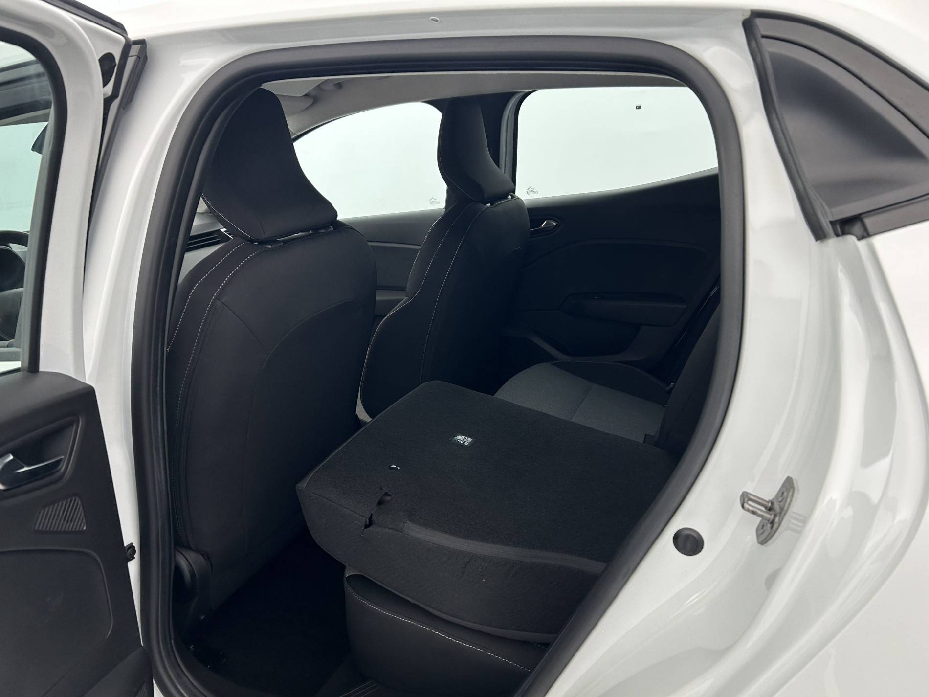 Vente en ligne Renault Clio 5 Clio TCe 90 au prix de 15 990 €