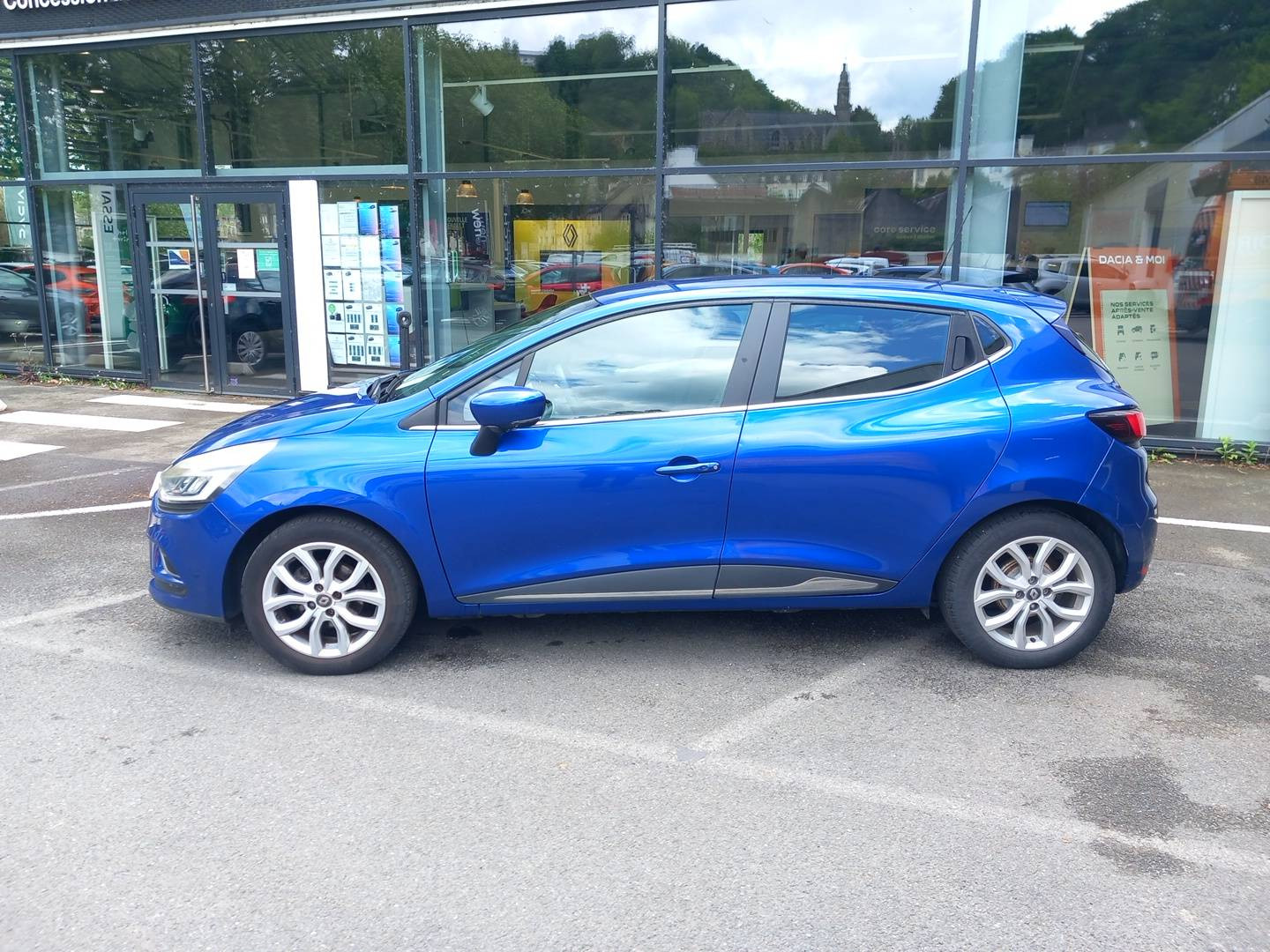 Vente en ligne Renault Clio 4 Clio TCe 90 Energy au prix de 10 990 €