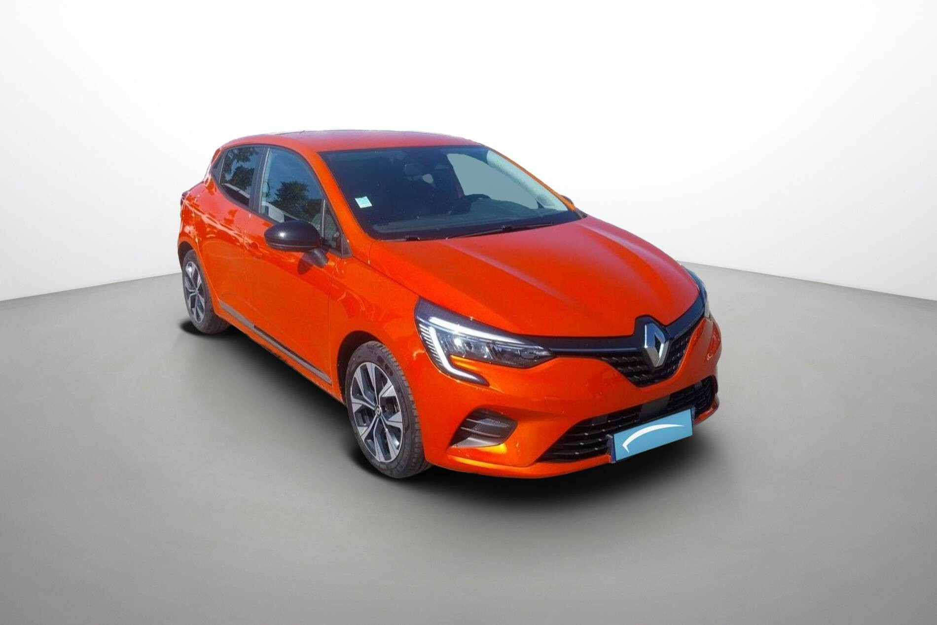 Vente en ligne Renault Clio 5 Clio E-Tech hybride 145 au prix de 15 990 €
