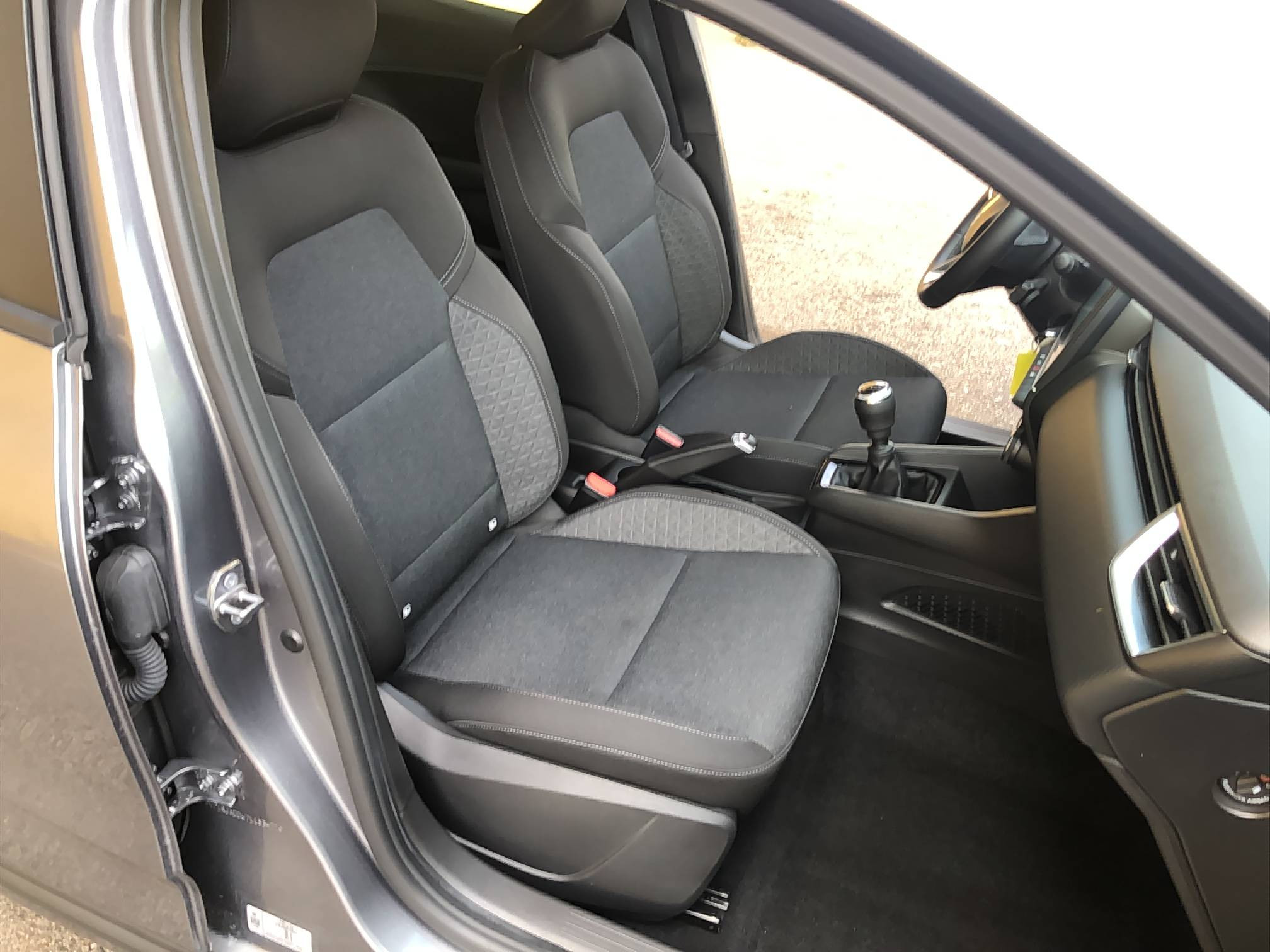 Vente en ligne Renault Clio 5 Clio TCe 90 au prix de 14 990 €