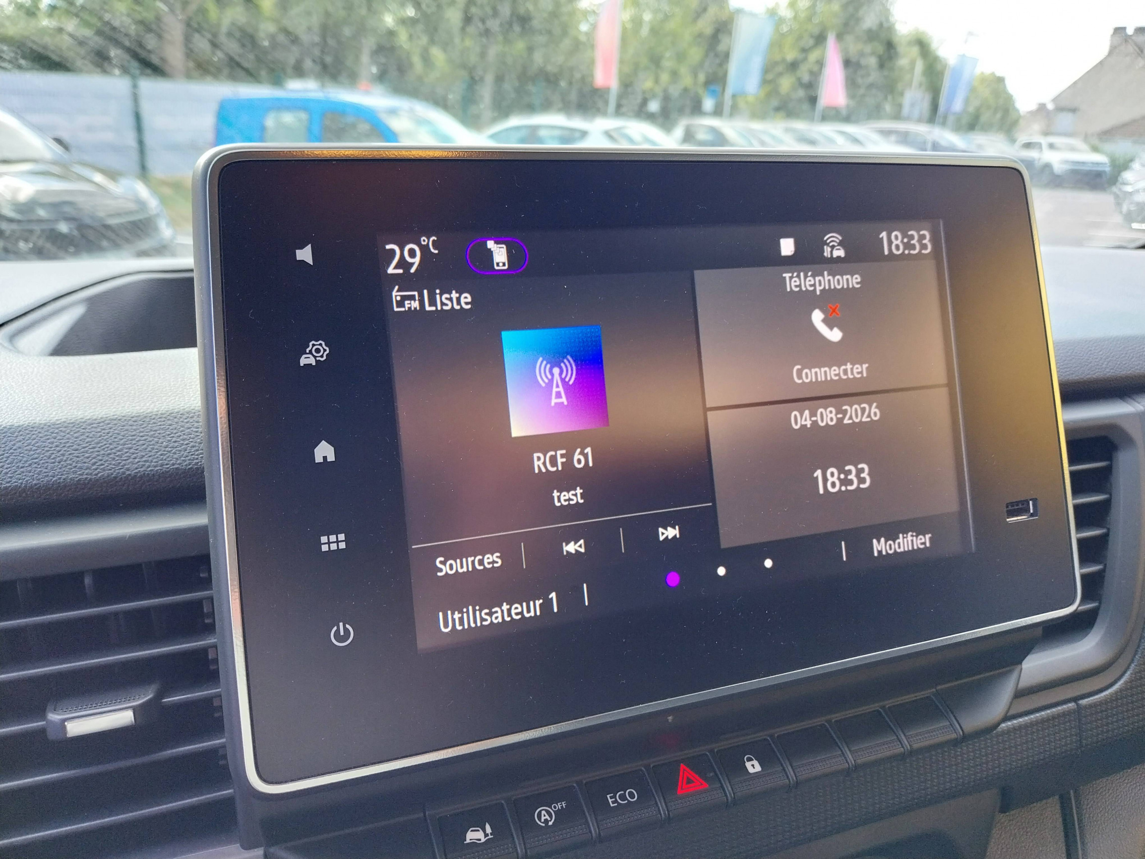 Vente en ligne Renault Trafic 3 Fourgon TRAFIC FG BLUE DCI 130 L1H1 3T GSR2 au prix de 22 990 €
