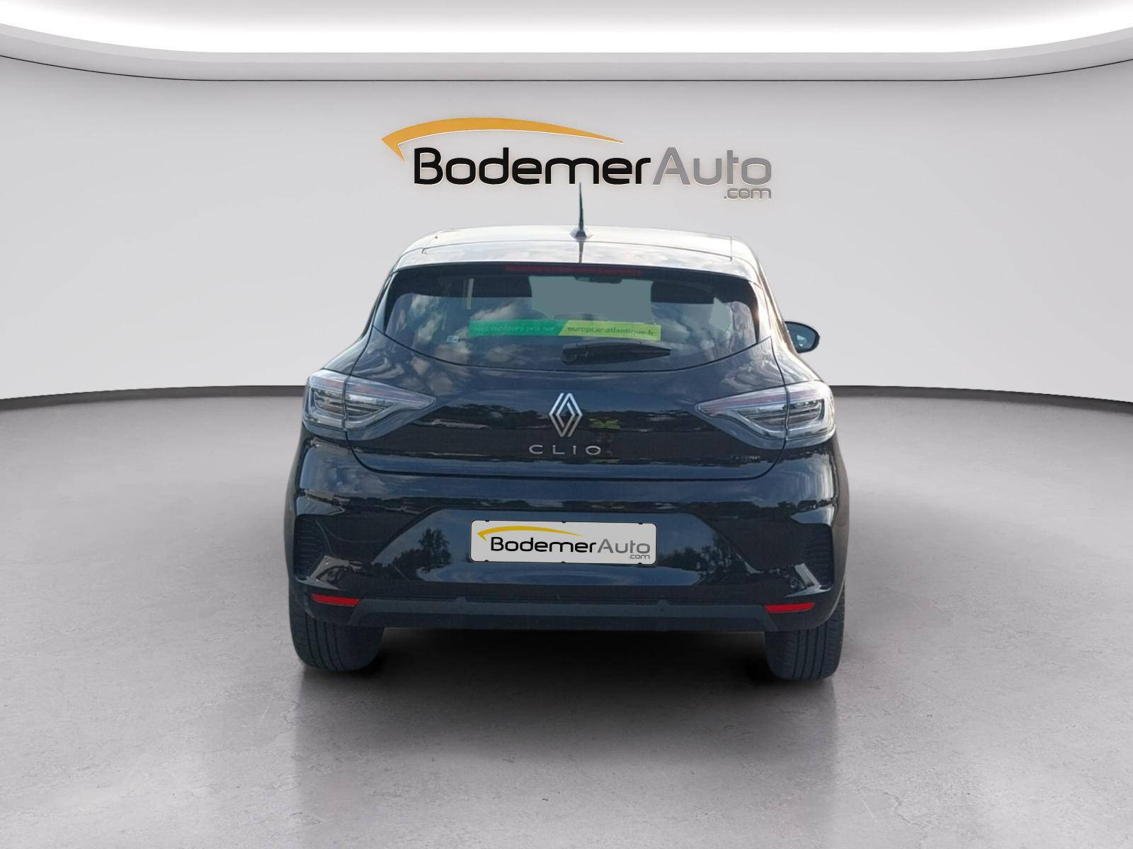 Vente en ligne Renault Clio 5 Clio E-Tech full hybrid 145 ch GSR2 au prix de 19 990 €
