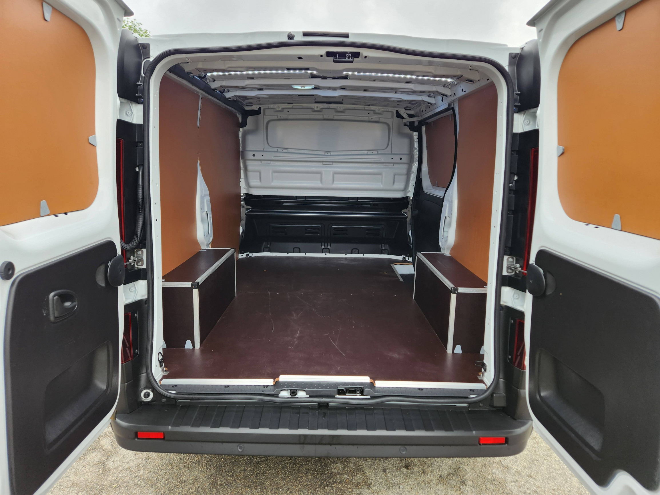 Renault Trafic 3 Fourgon TRAFIC FG BLUE DCI 130 L1H1 3T GSR2 occasion de 2025 en vente à Morlaix