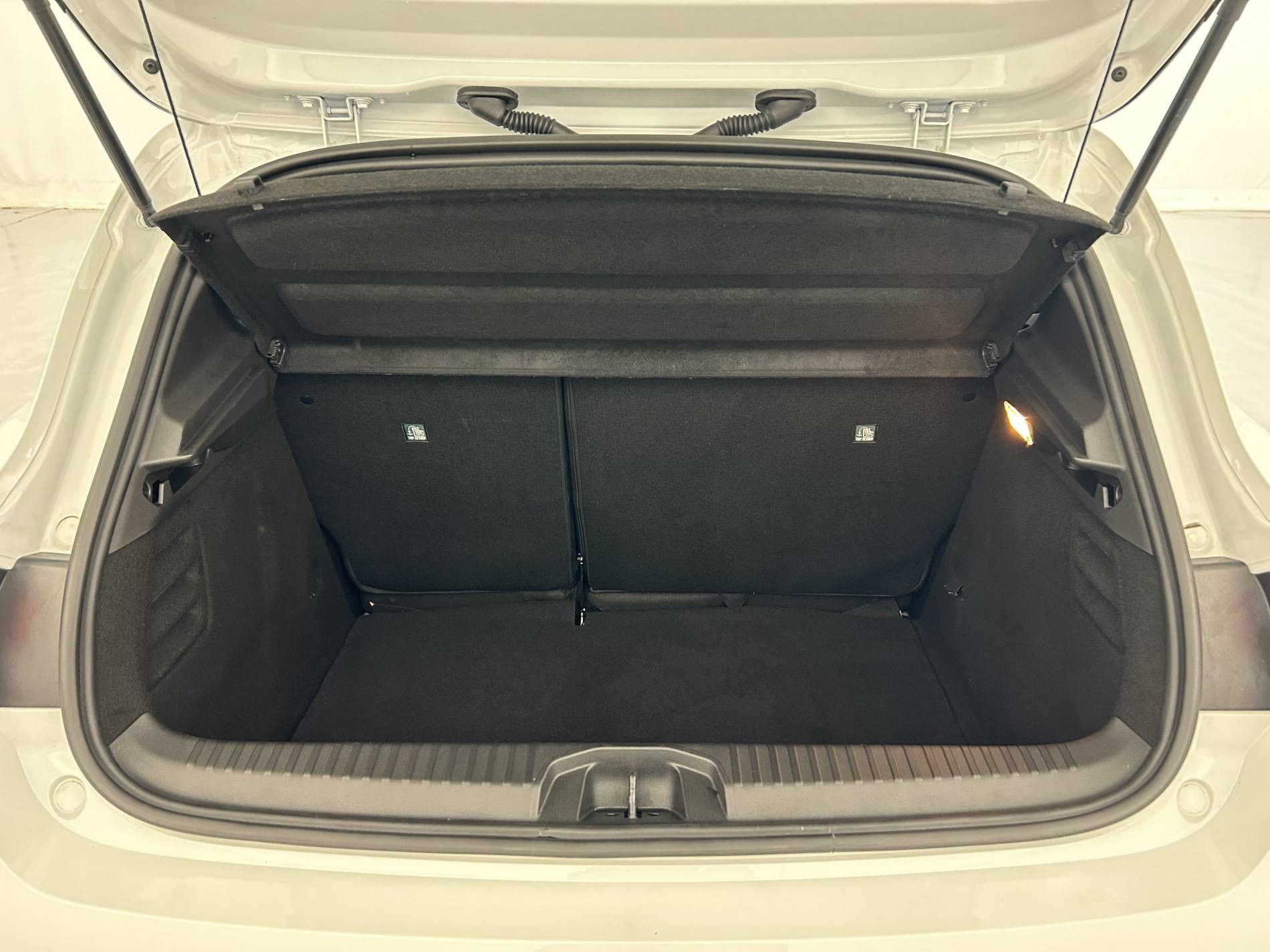 Vente en ligne Renault Clio 5 Clio TCe 90 - 21N au prix de 15 490 €