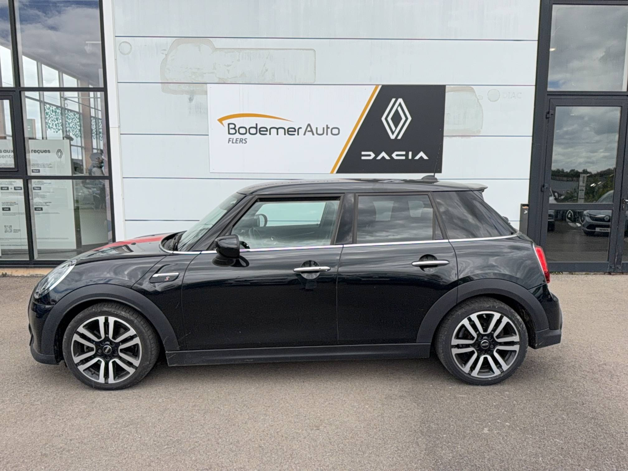 Vente en ligne Mini Hatch Hatch 5 Portes Cooper S 178 ch DKG7 au prix de 22 990 €