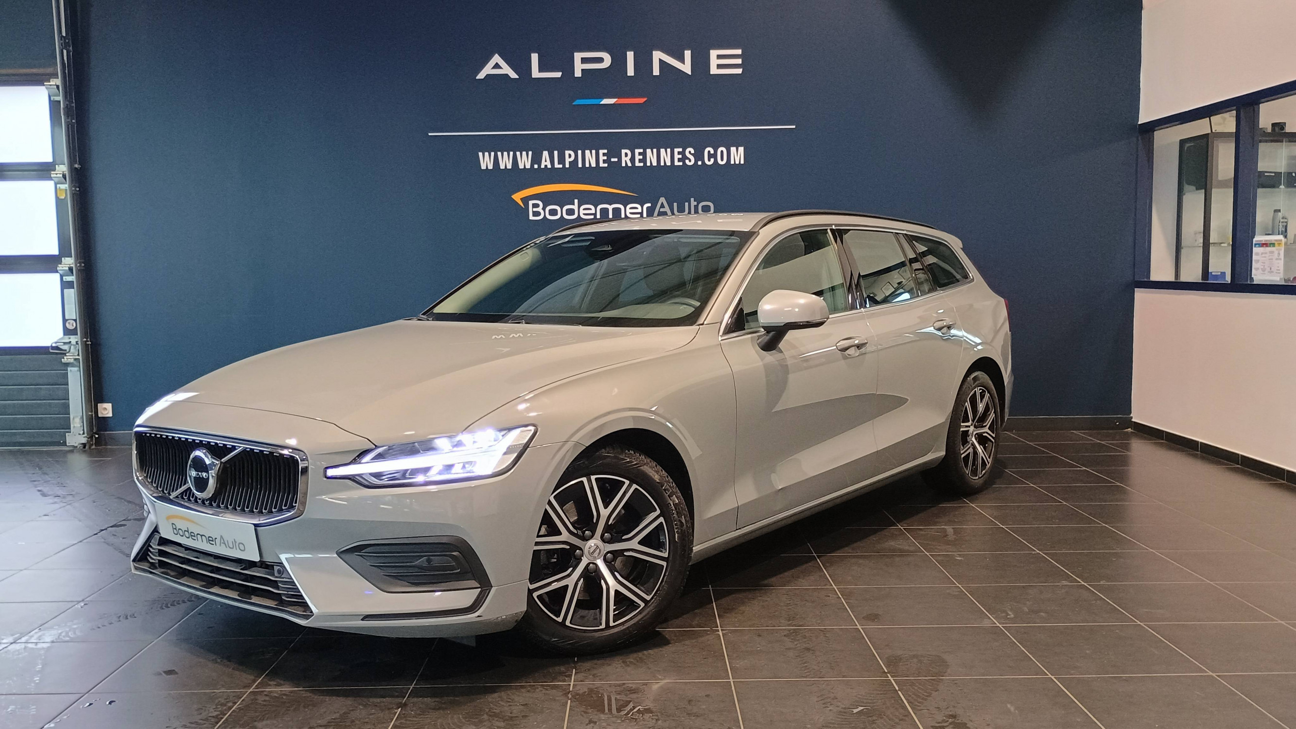 Volvo V60  B4 197 ch Geartronic 8 occasion de 2024 en vente à Rennes