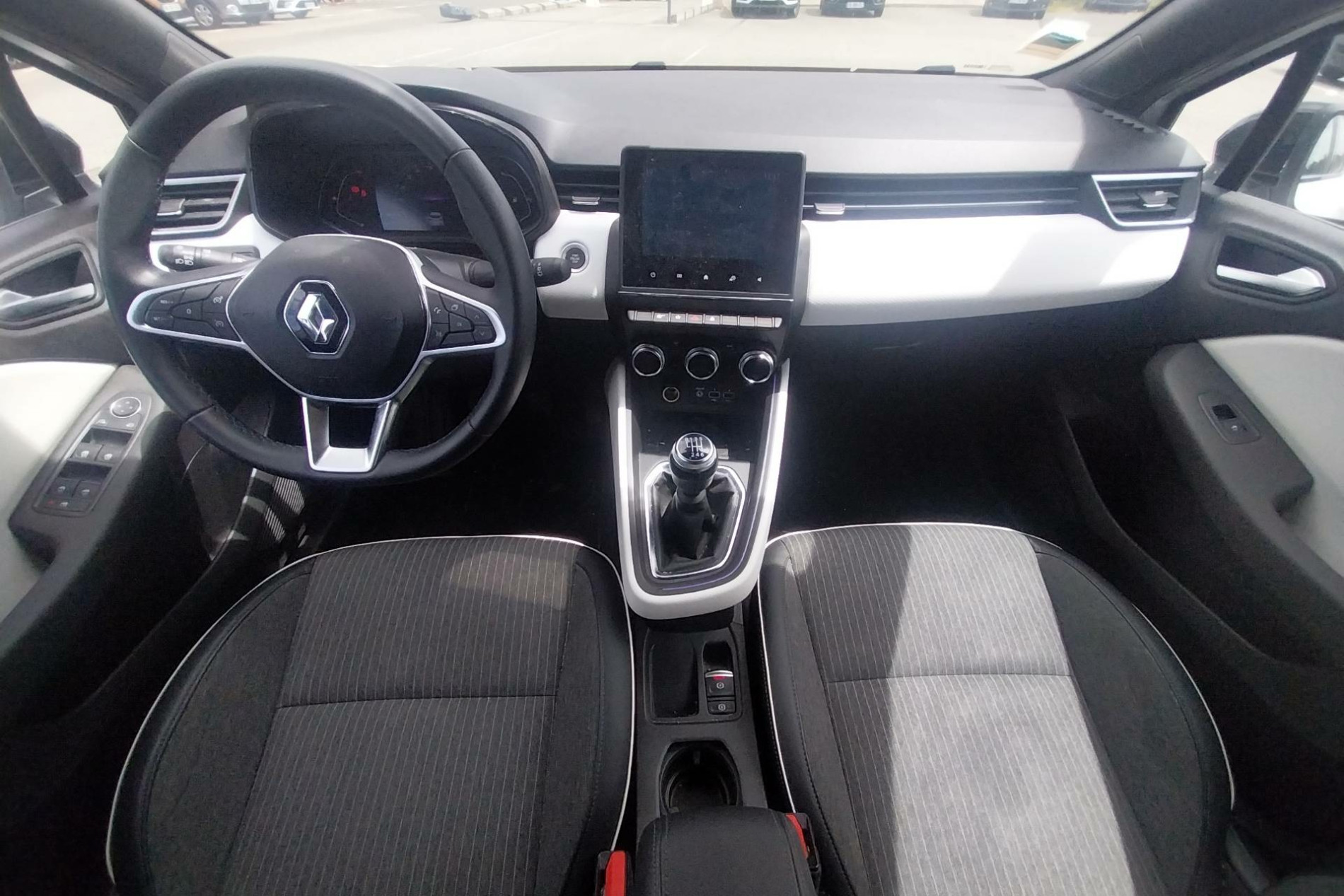 Vente en ligne Renault Clio 5 Clio TCe 90 au prix de 15 290 €