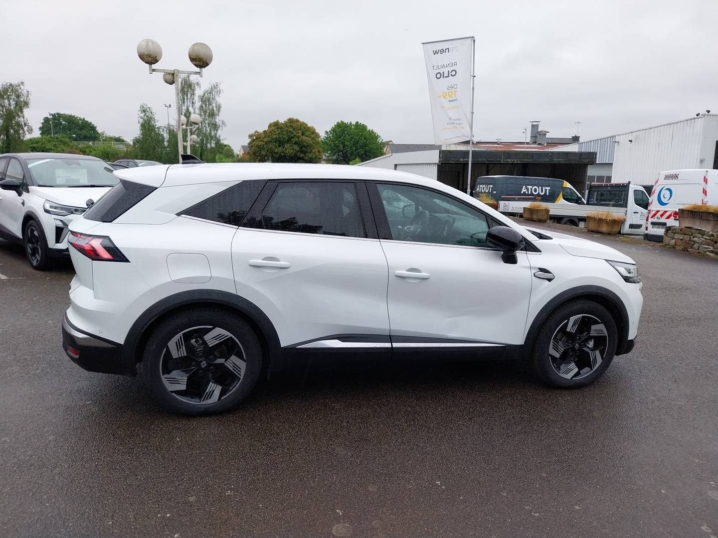 Vente en ligne Renault Symbioz  E-Tech full hybrid 145 au prix de 27 590 €