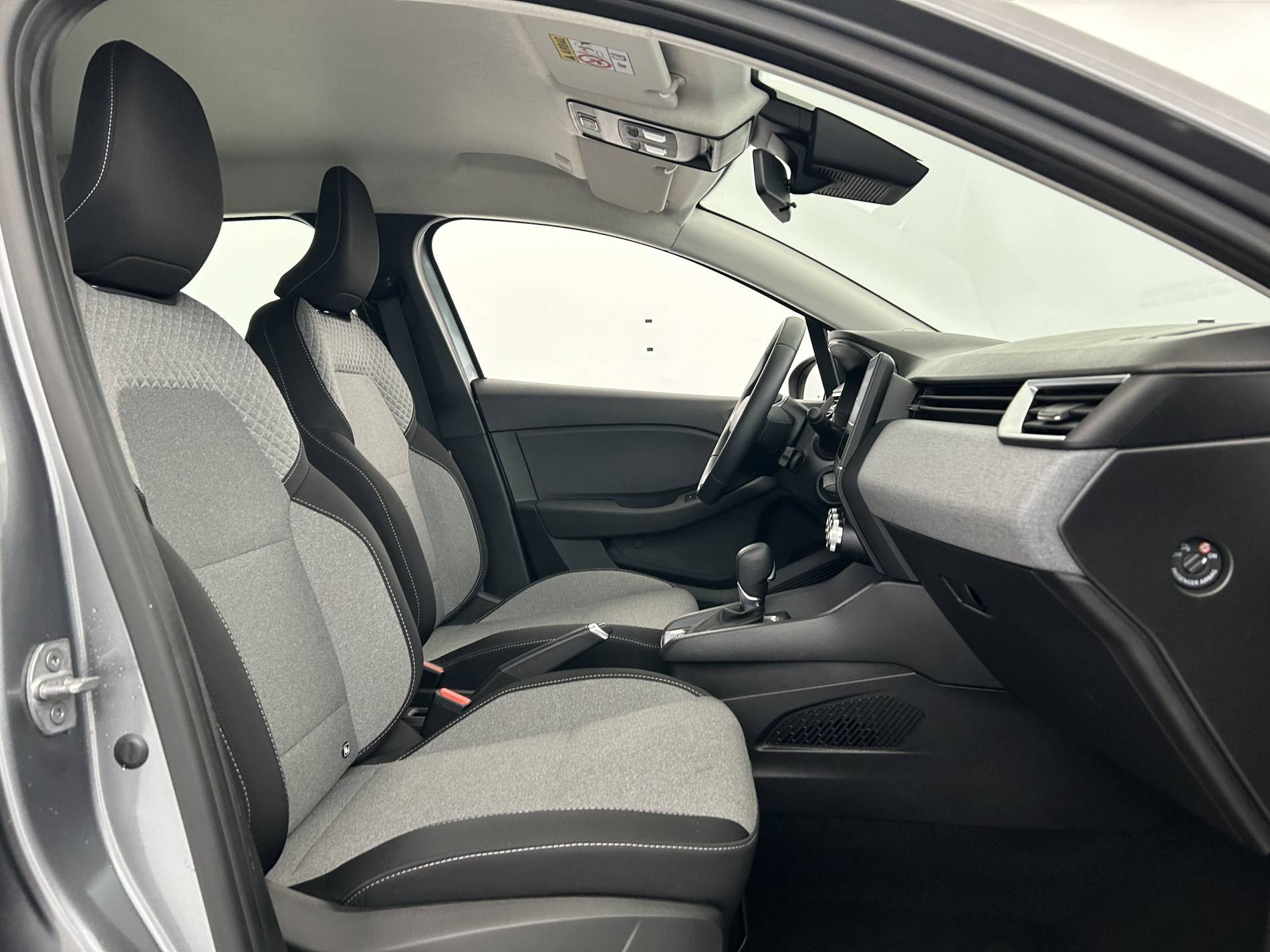 Vente en ligne Renault Clio 5 Clio E-Tech full hybrid 145 ch GSR2 au prix de 19 790 €