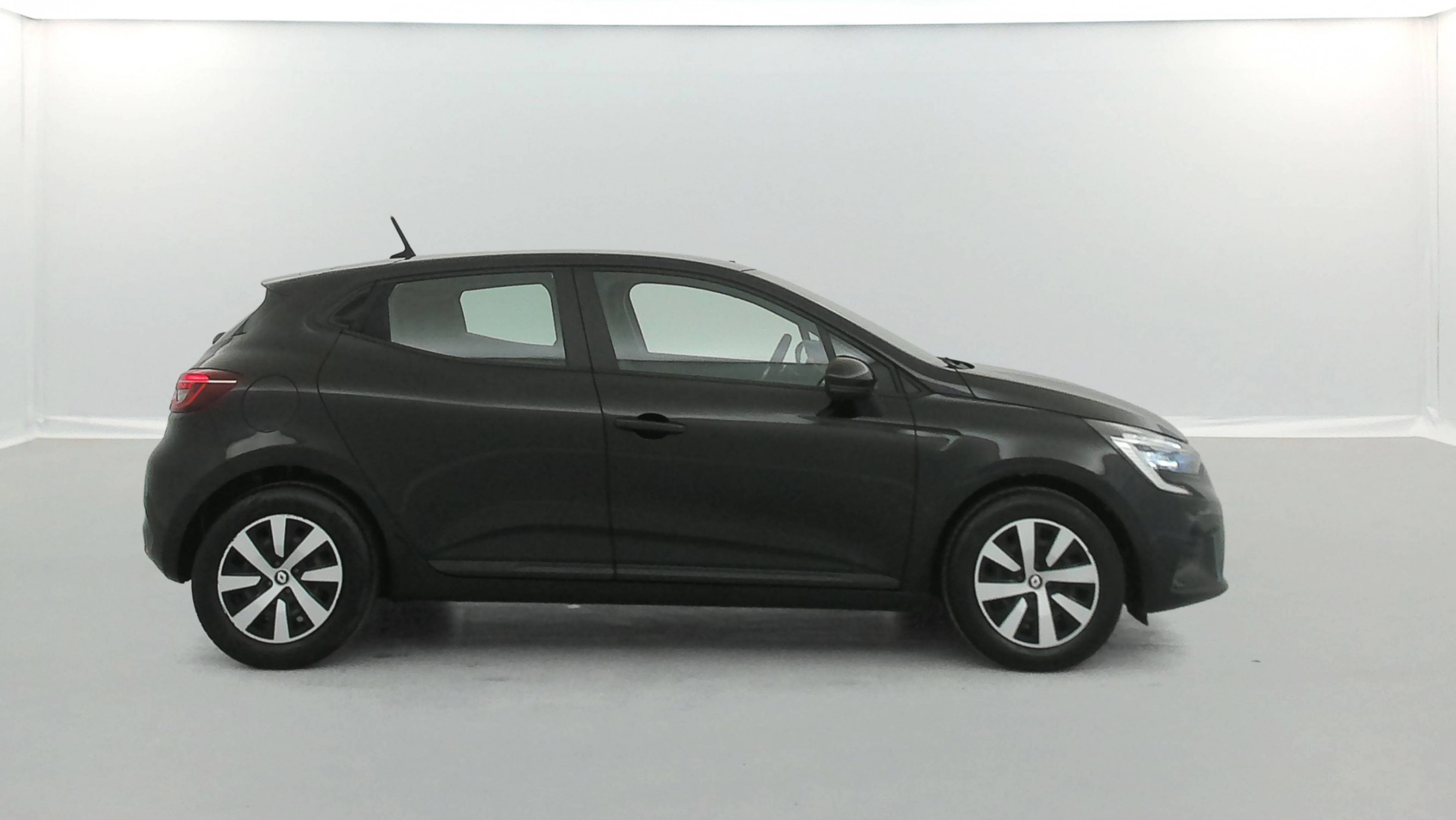 Vente en ligne Renault Clio 5 Clio TCe 90 au prix de 14 490 €