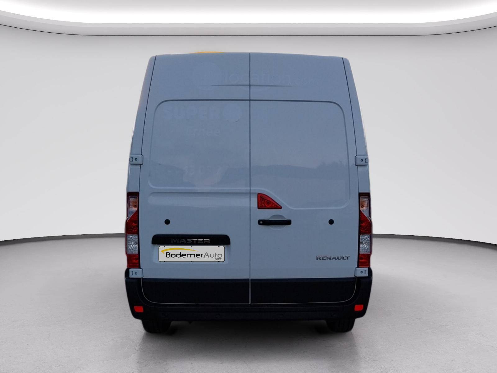 Vente en ligne Renault Master Fourgon MASTER FGN TRAC F3500 L2H2 BLUE DCI 135 au prix de 25 990 €