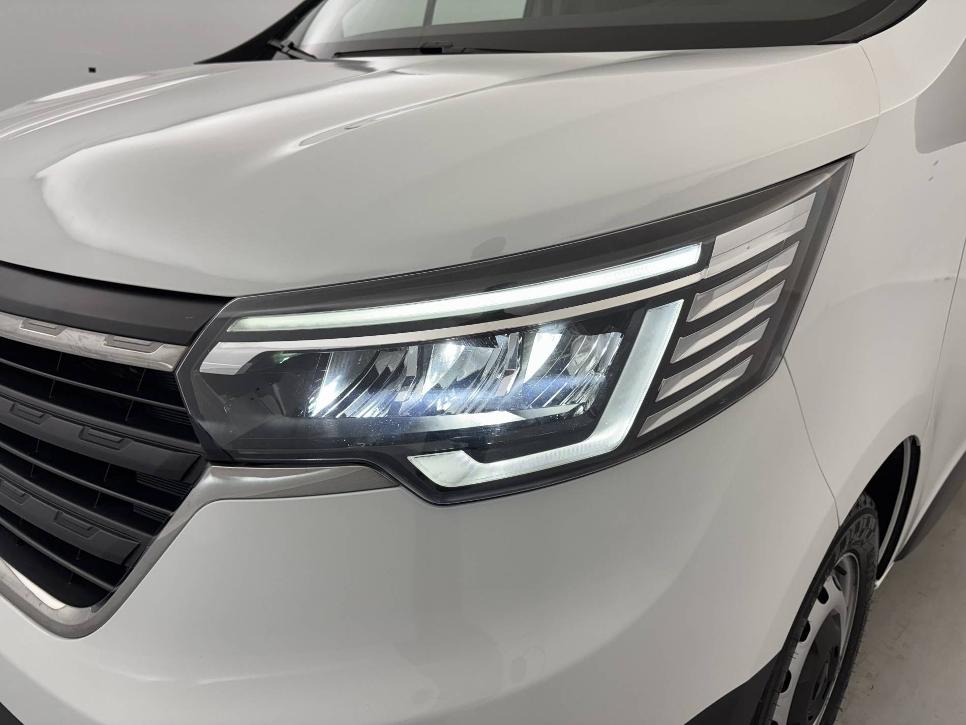 Vente en ligne Renault Trafic 3 Fourgon TRAFIC FGN L1H1 2800 KG BLUE DCI 110 au prix de 21 490 €