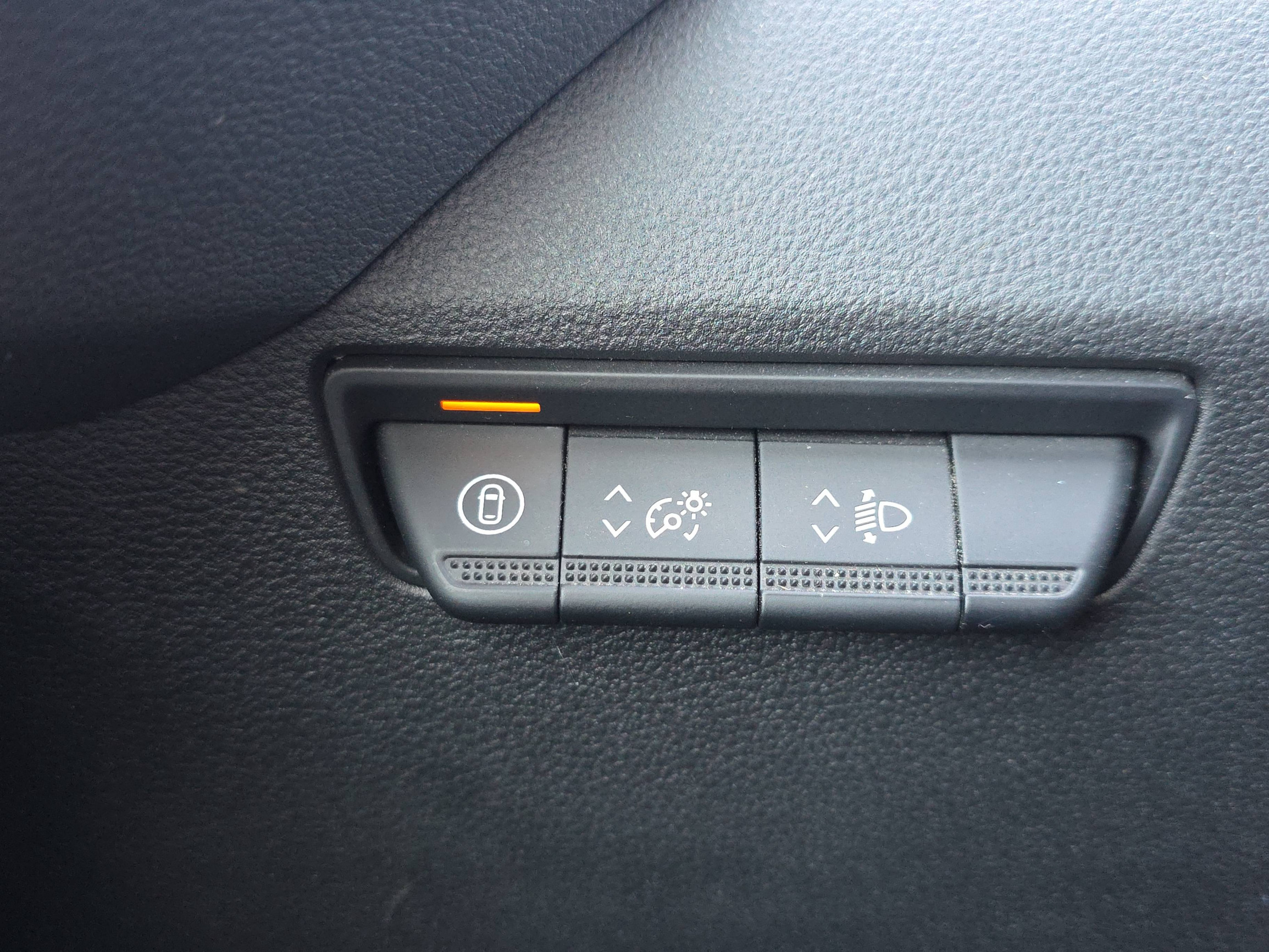 Vente en ligne Renault Master Fourgon MASTER FG BLUE DCI 130 L2H2 3T5 TR au prix de 29 990 €
