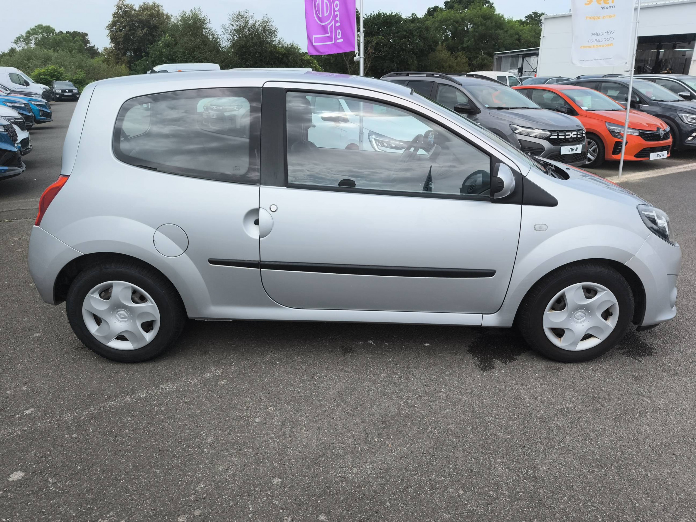 Vente en ligne Renault Twingo 2  1.2 16v 75 au prix de 6 490 €