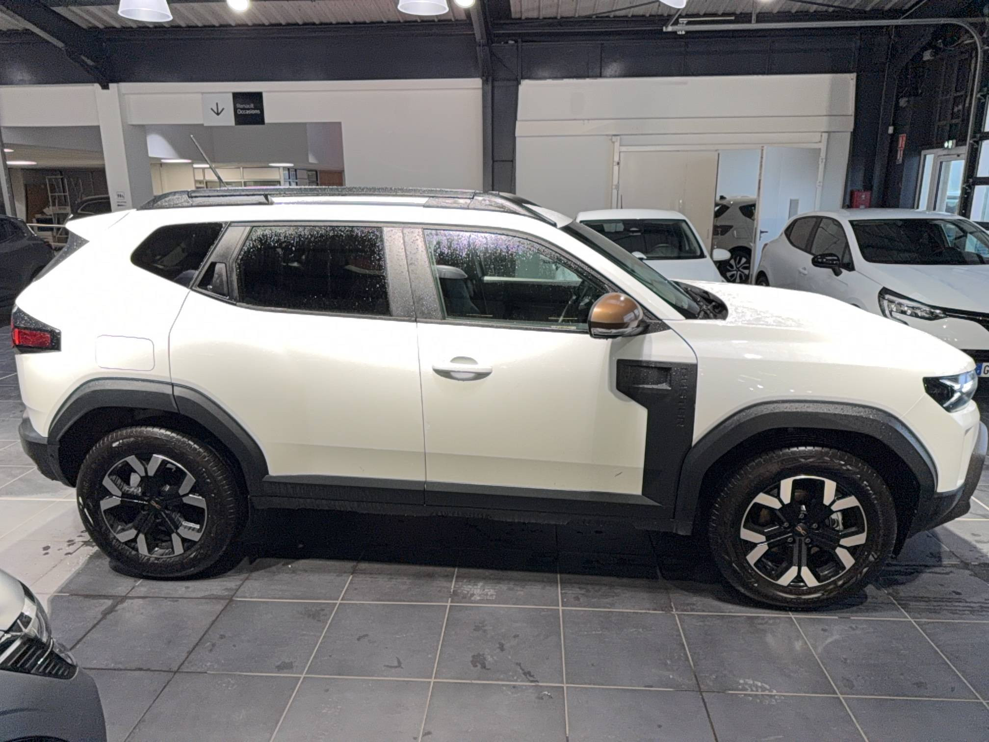 Vente en ligne Dacia Duster  Hybrid 140 au prix de 28 990 €