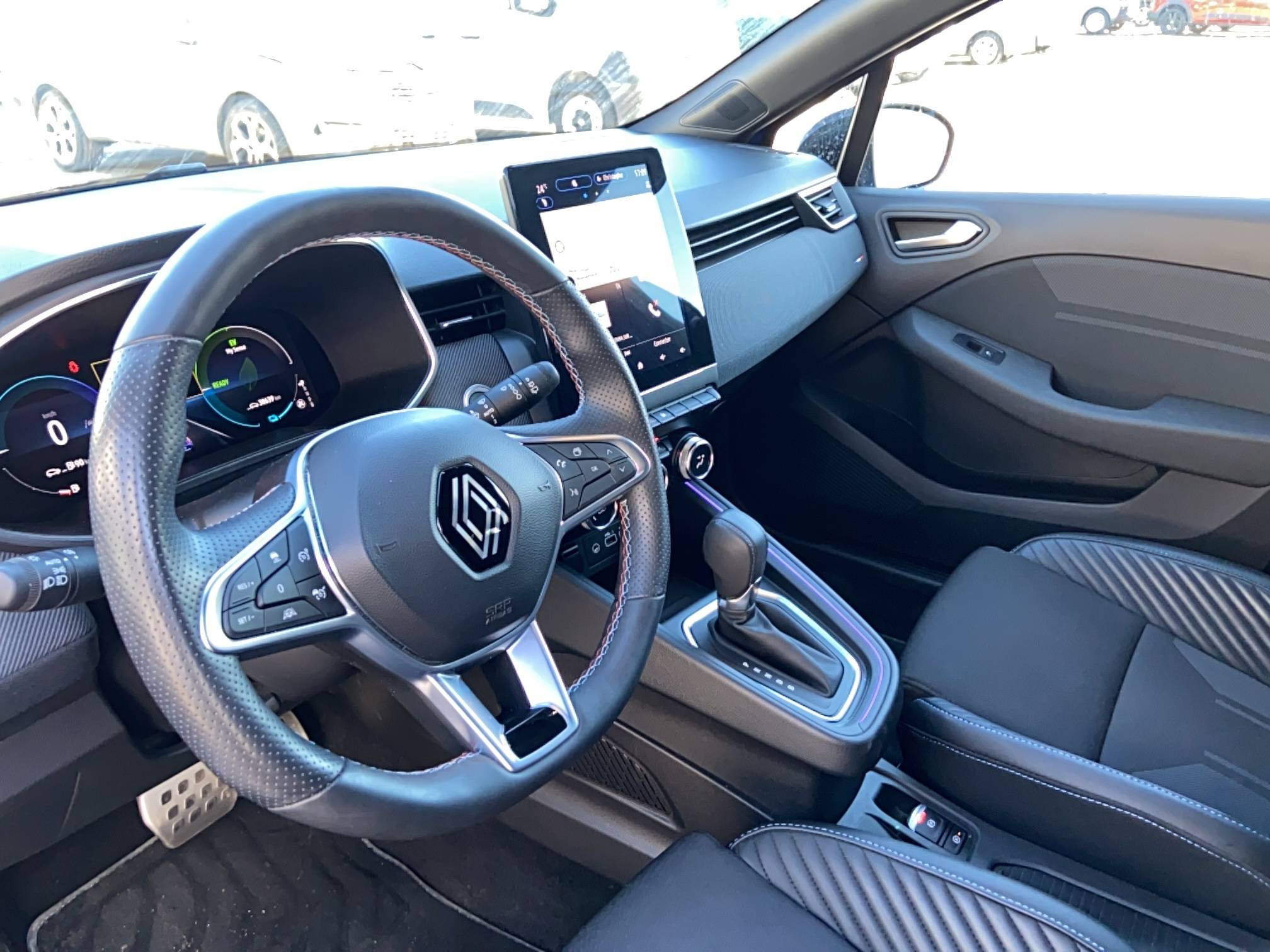 Vente en ligne Renault Clio 5 Clio E-Tech full hybrid 145 au prix de 20 490 €