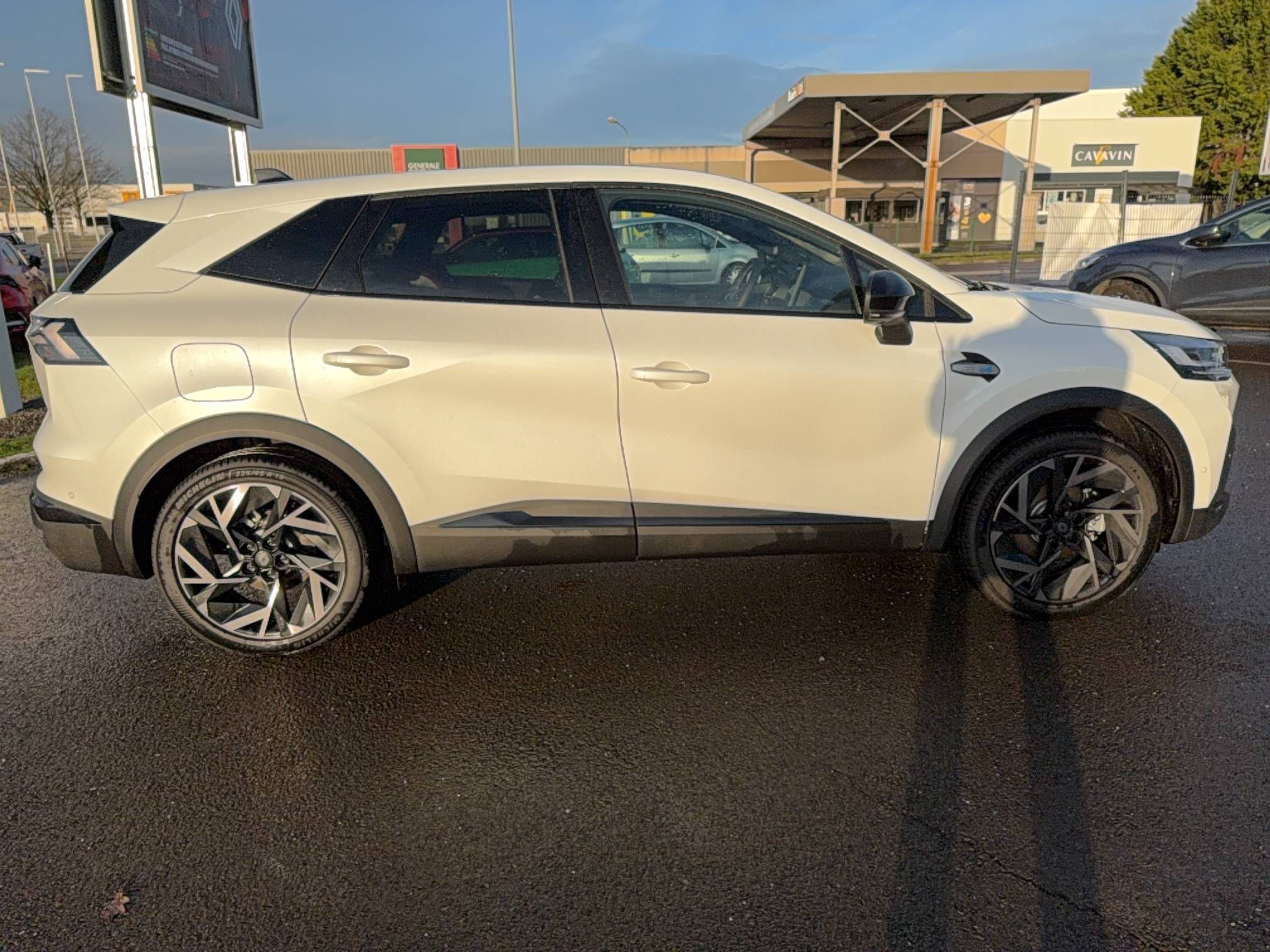 Vente en ligne Renault Symbioz  E-Tech full hybrid 160 ch au prix de 37 190 €