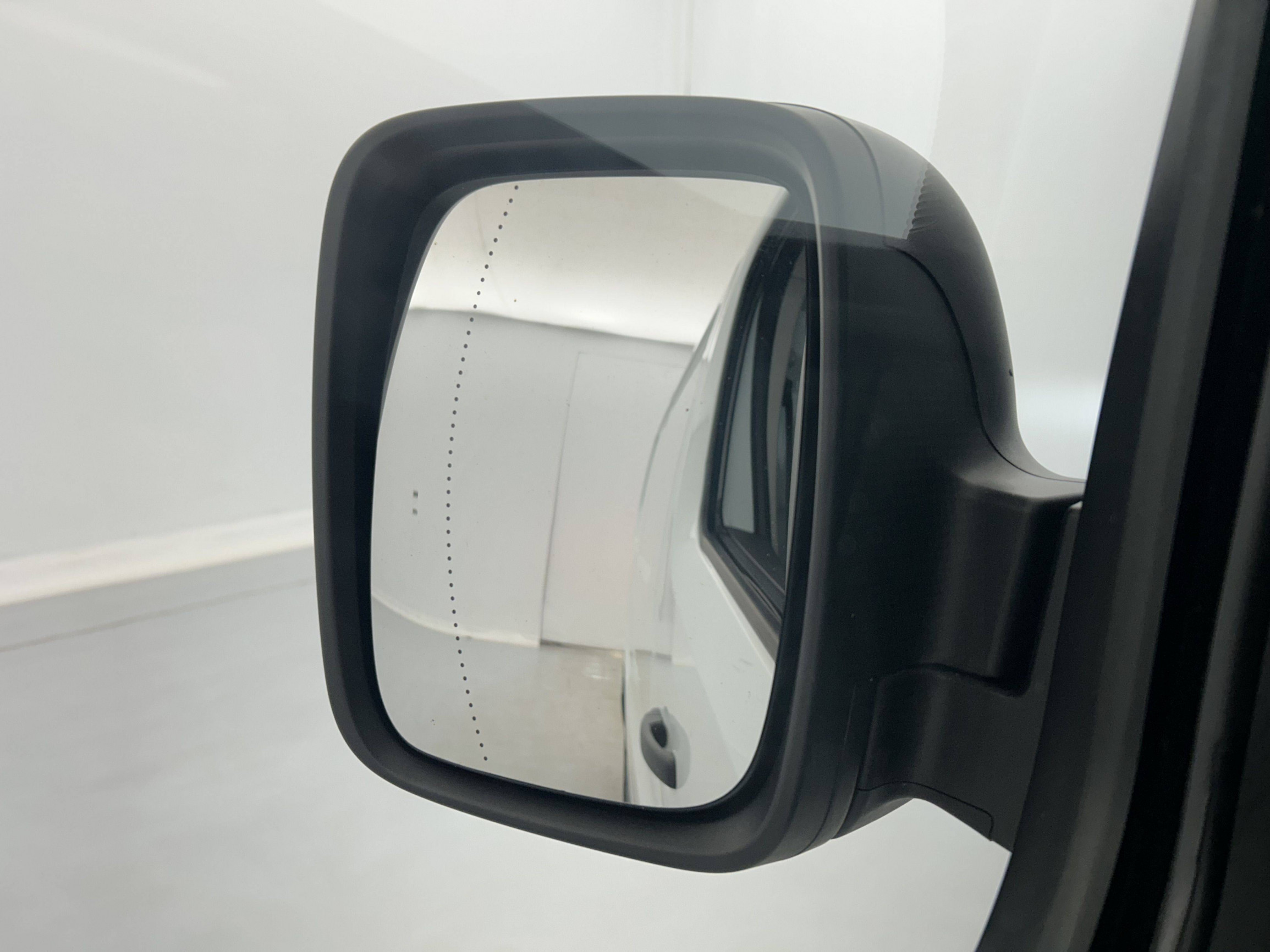 Vente en ligne Renault Trafic FG CF L1H1 3T blue dci 130 E6E au prix de 24 990 €