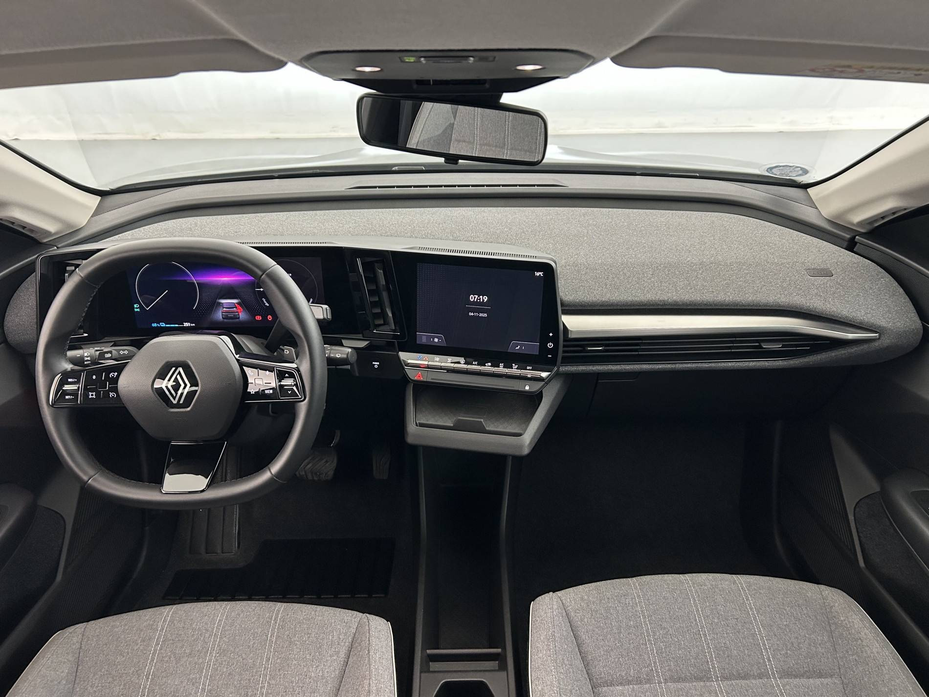 Vente en ligne Renault Megane E-Tech  EV60 220 ch super charge au prix de 18 990 €