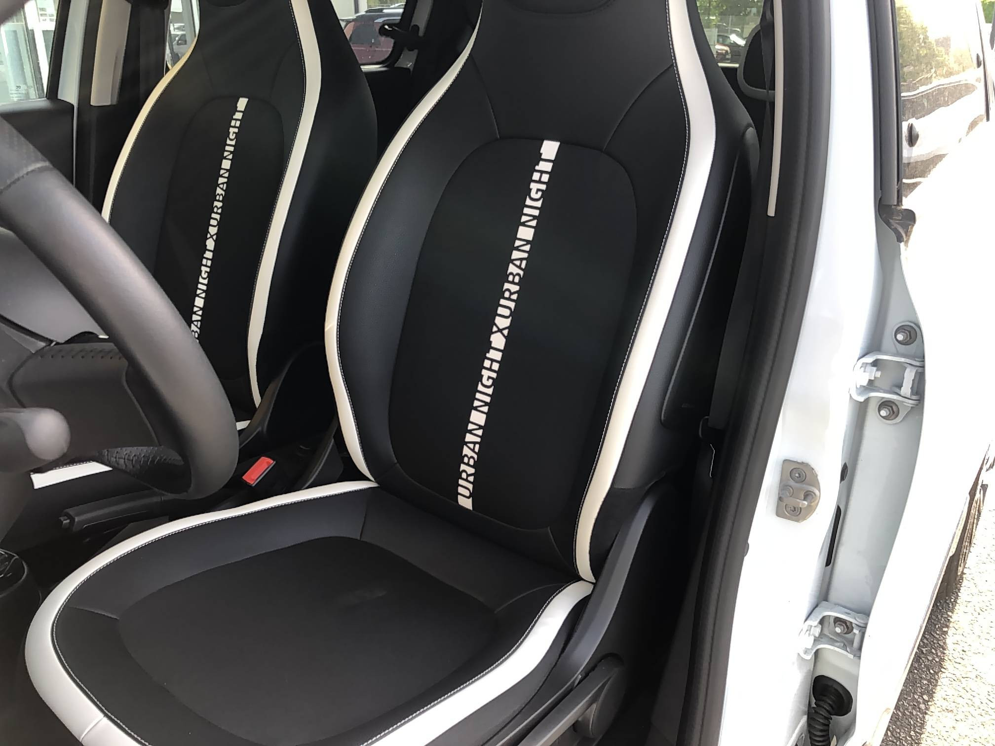 Vente en ligne Renault Twingo Electrique Twingo III E-Tech au prix de 15 990 €