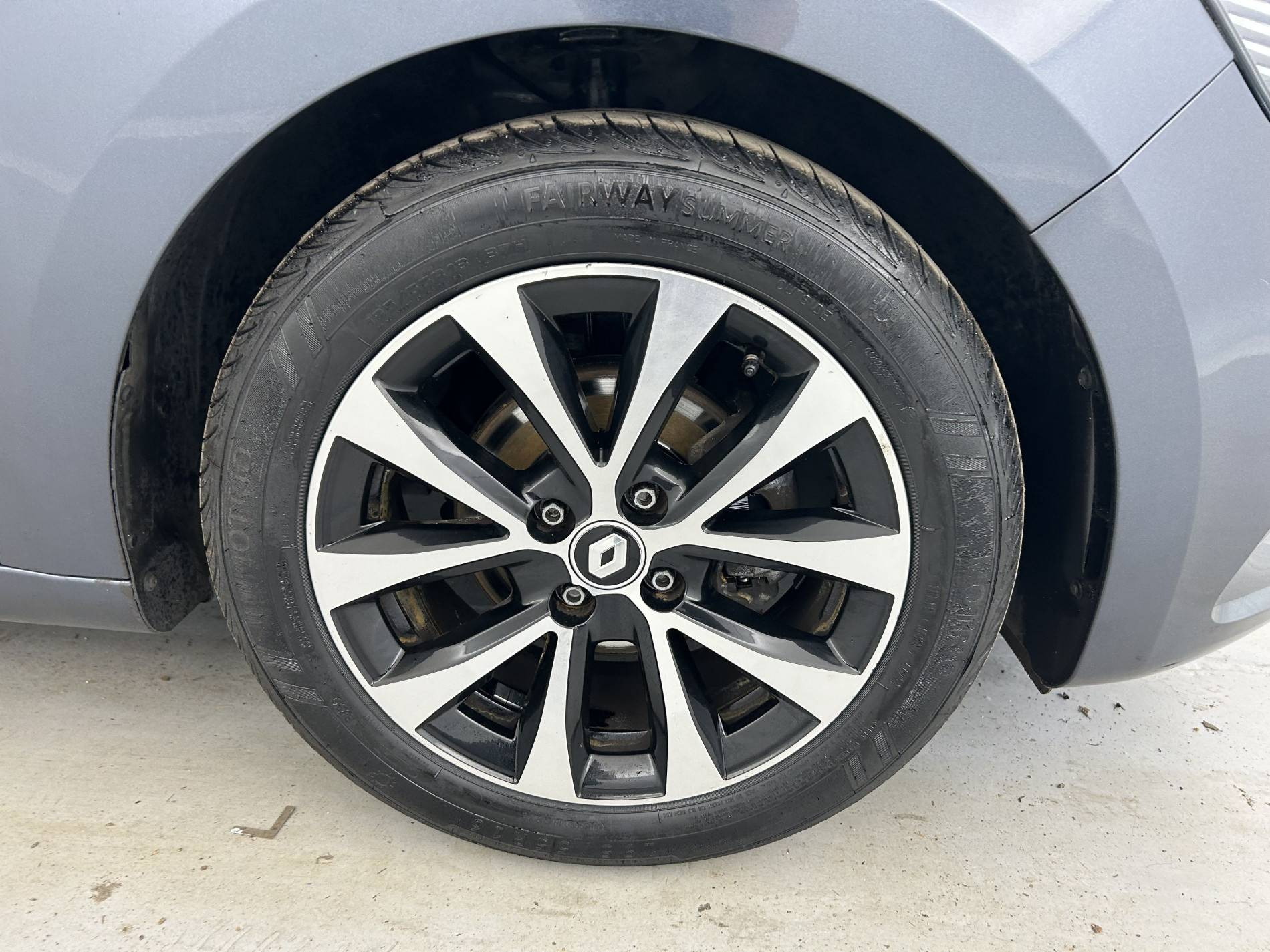 Vente en ligne Renault Clio 5 Clio TCe 90 - 21N au prix de 14 290 €