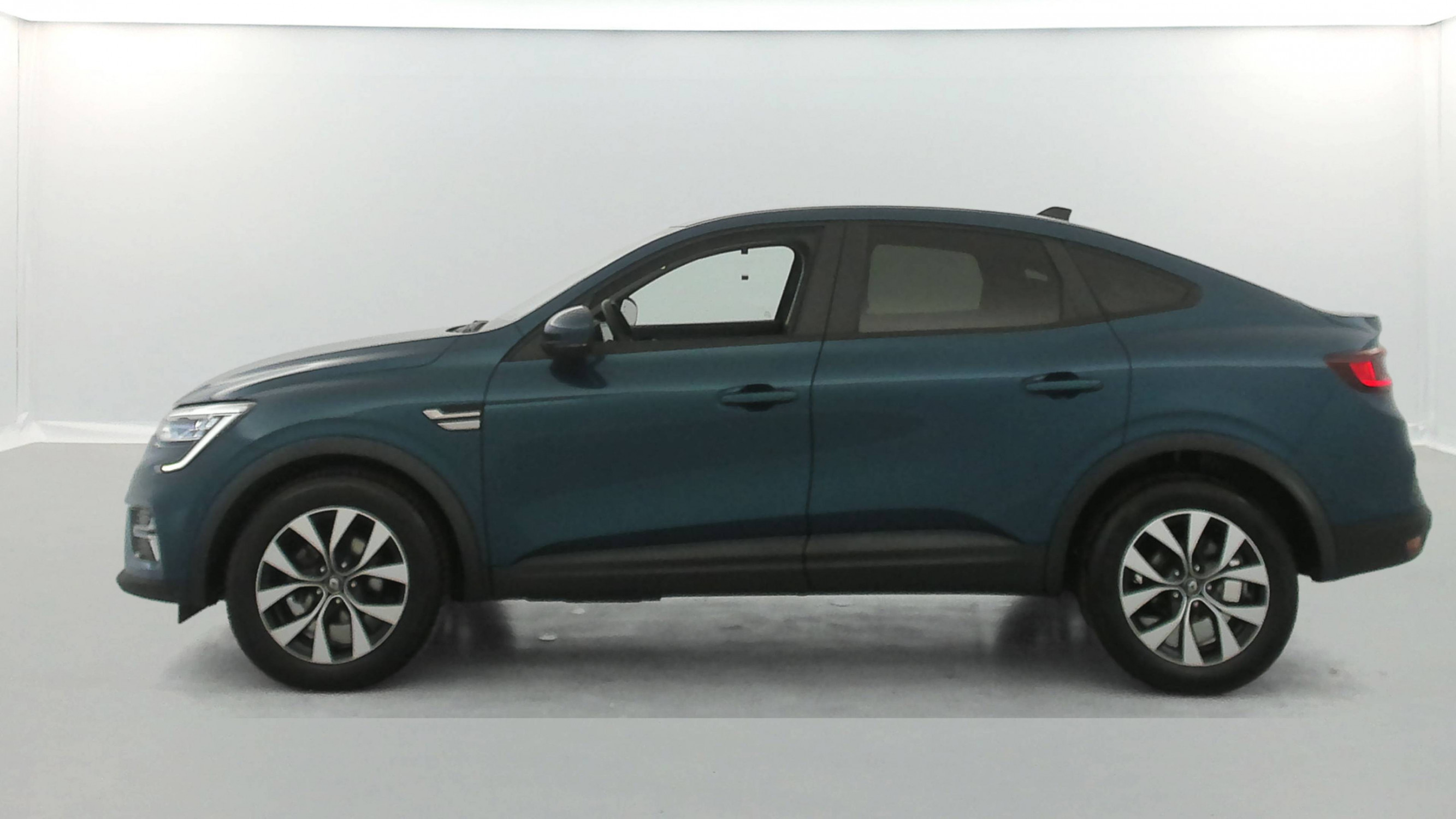 Vente en ligne Renault Arkana  mild hybrid 140 EDC FAP - 22 au prix de 18 290 €