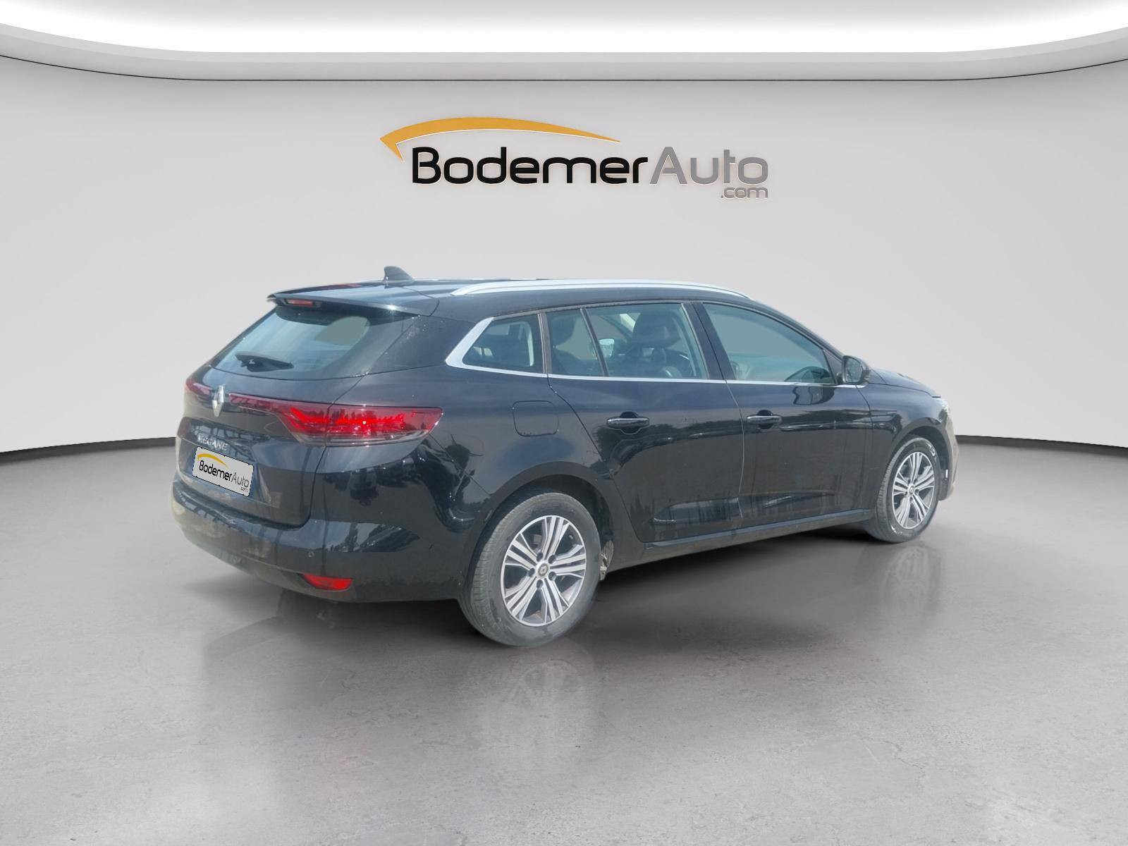 Vente en ligne Renault Megane 4 Estate  Blue dCi 115 EDC au prix de 16 990 €