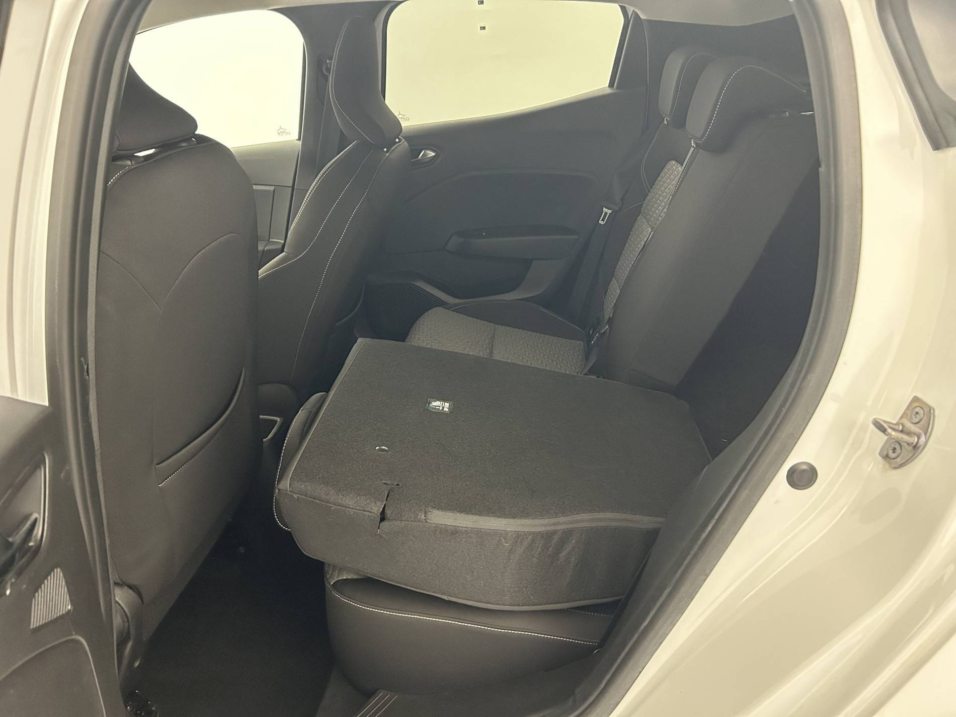 Vente en ligne Renault Clio 5 Clio TCe 100 GPL au prix de 14 790 €