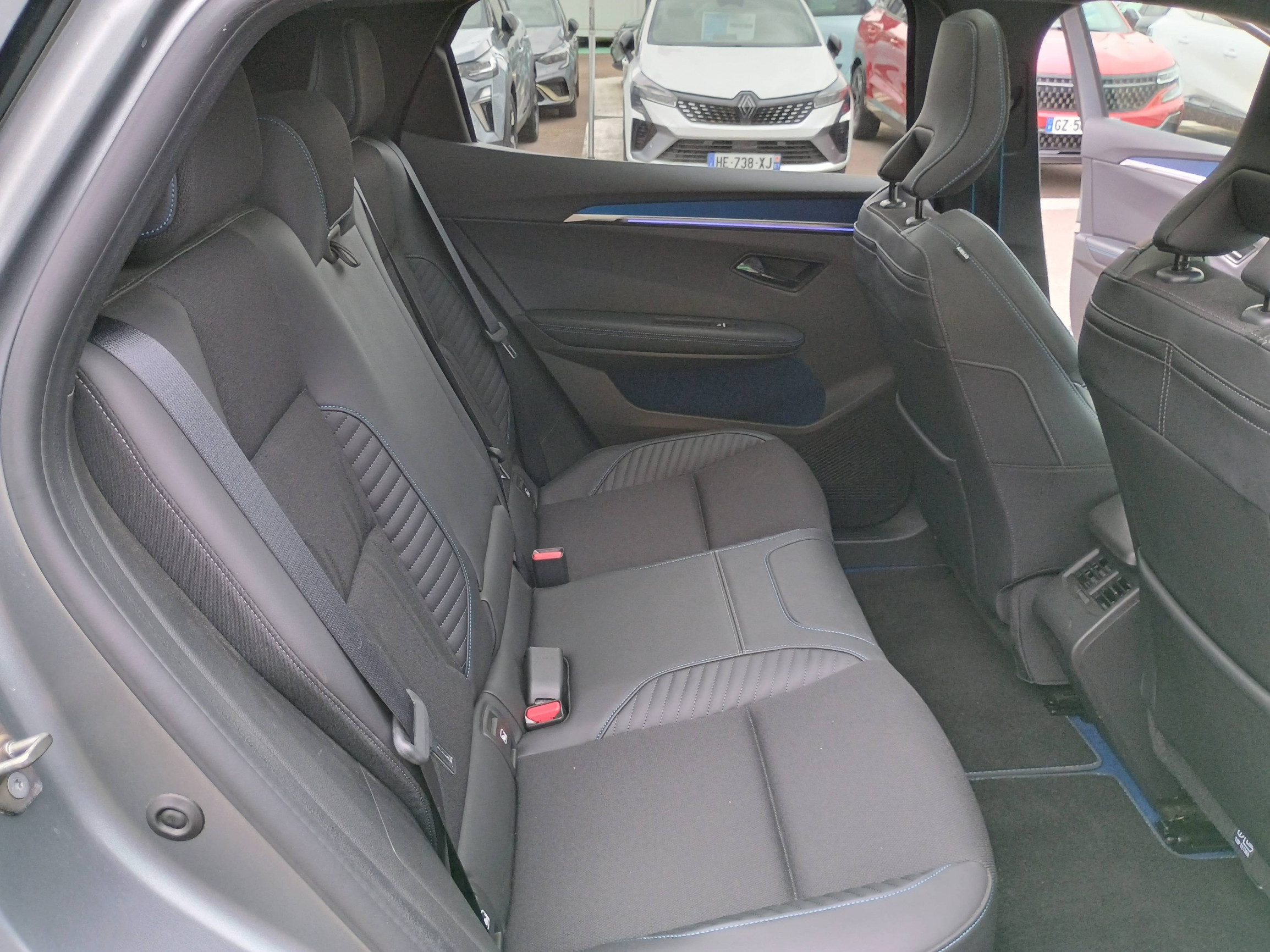 Vente en ligne Renault Scenic E-Tech Scenic E-Tech électrique 220 ch grande autonomie au prix de 40 990 €