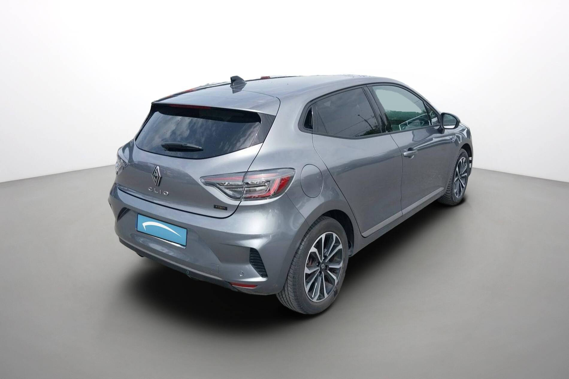 Vente en ligne Renault Clio 5 Clio E-Tech full hybrid 145 au prix de 17 990 €