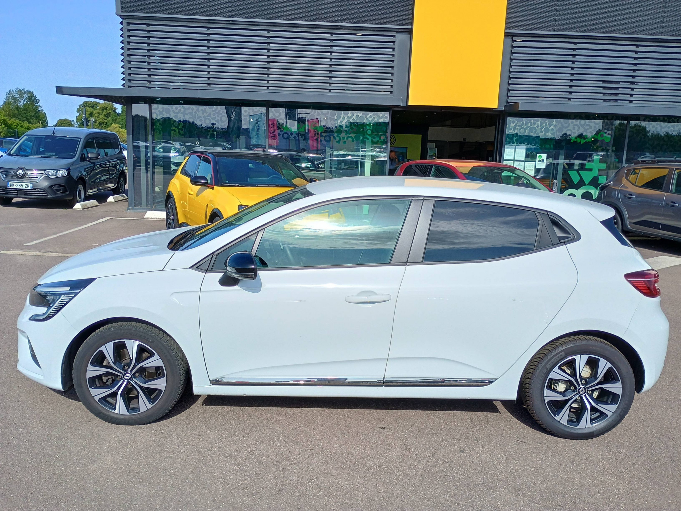 Vente en ligne Renault Clio 5 Clio Blue dCi 100 au prix de 13 991 €