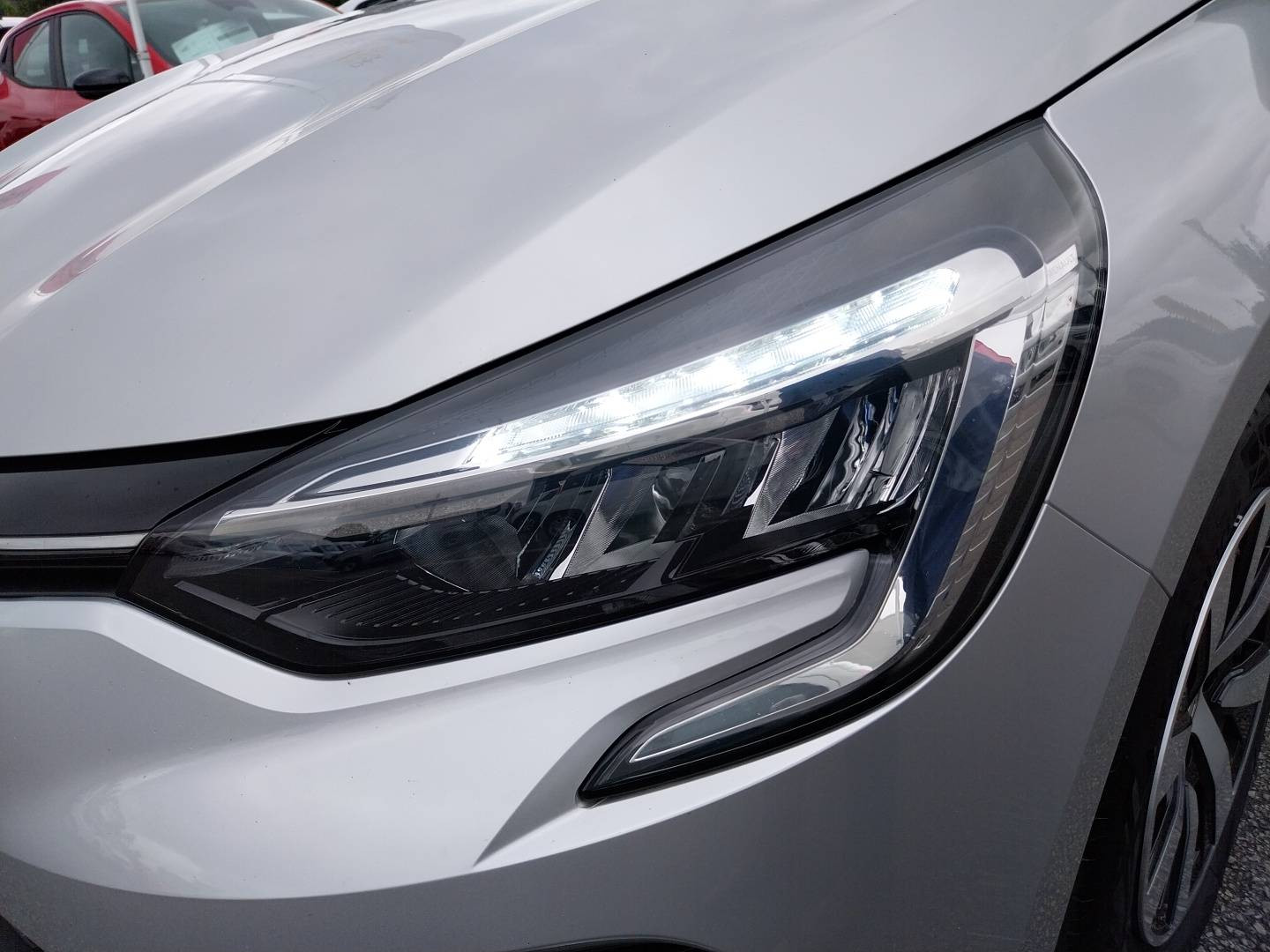 Vente en ligne Renault Clio 5 Clio TCe 90 au prix de 13 990 €