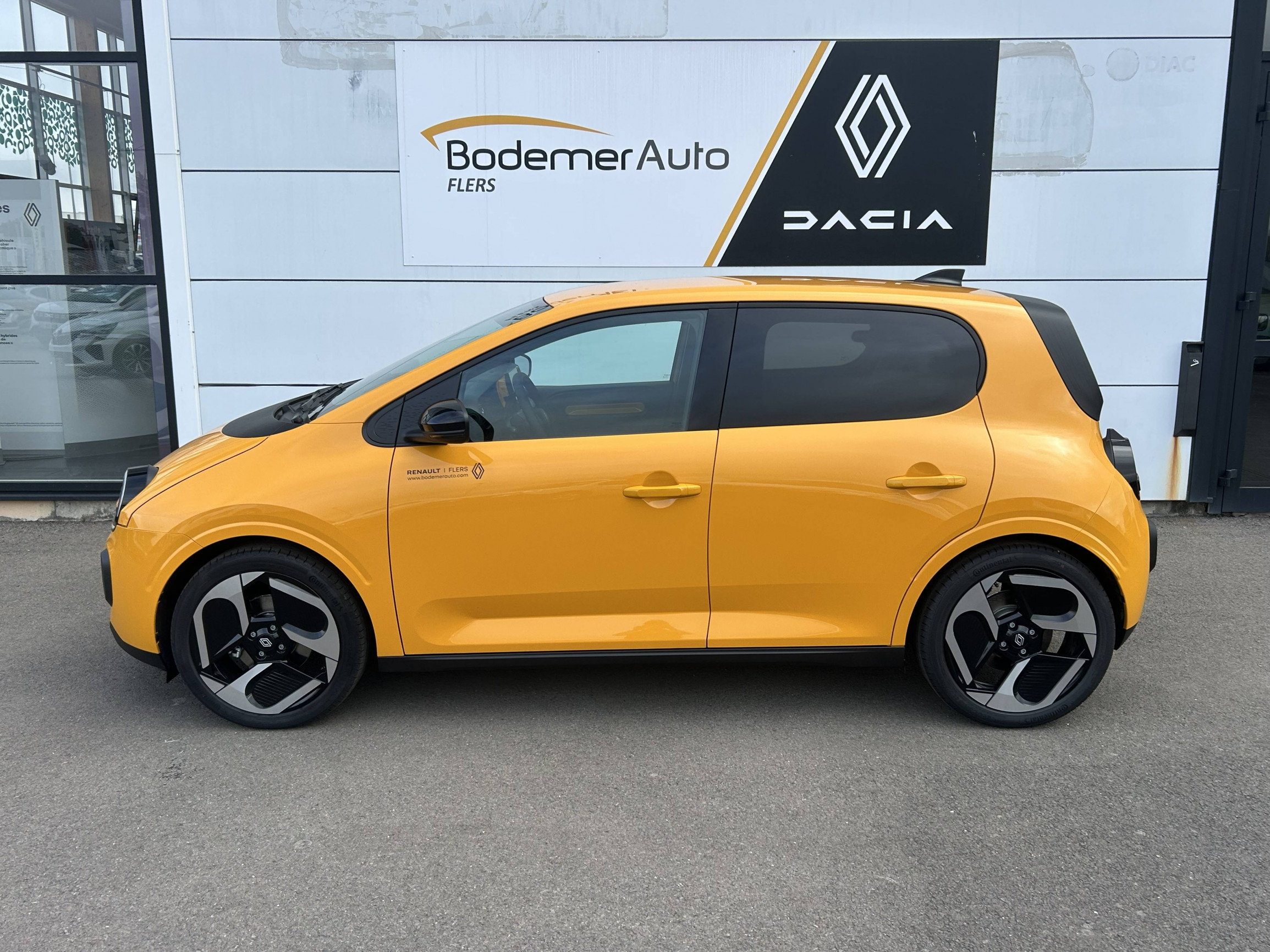 Vente en ligne Renault Twingo Electrique  80 ch autonomie urbaine au prix de 21 780 €
