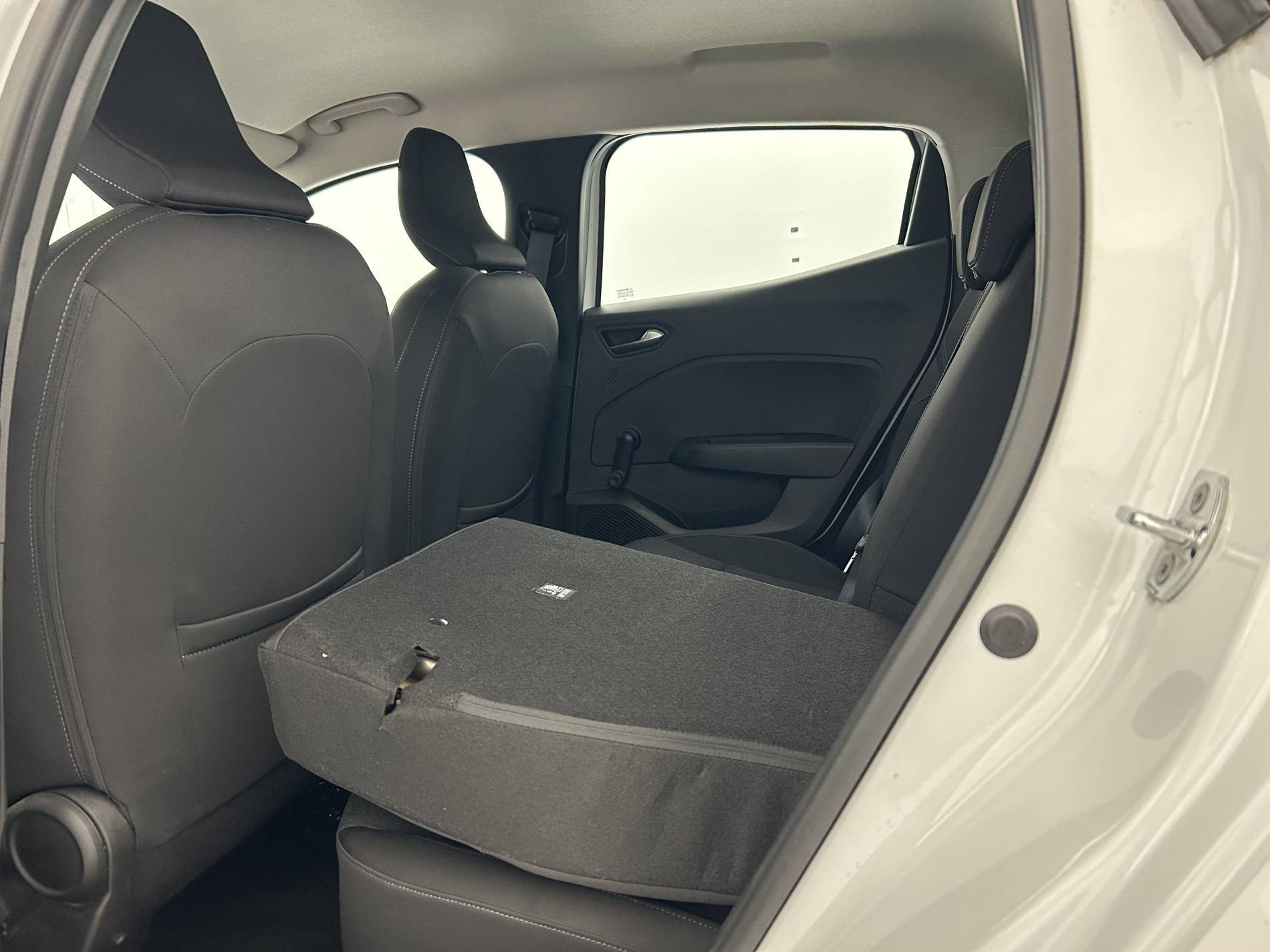 Vente en ligne Renault Clio 5 Clio SCe 65 - 21N au prix de 12 390 €