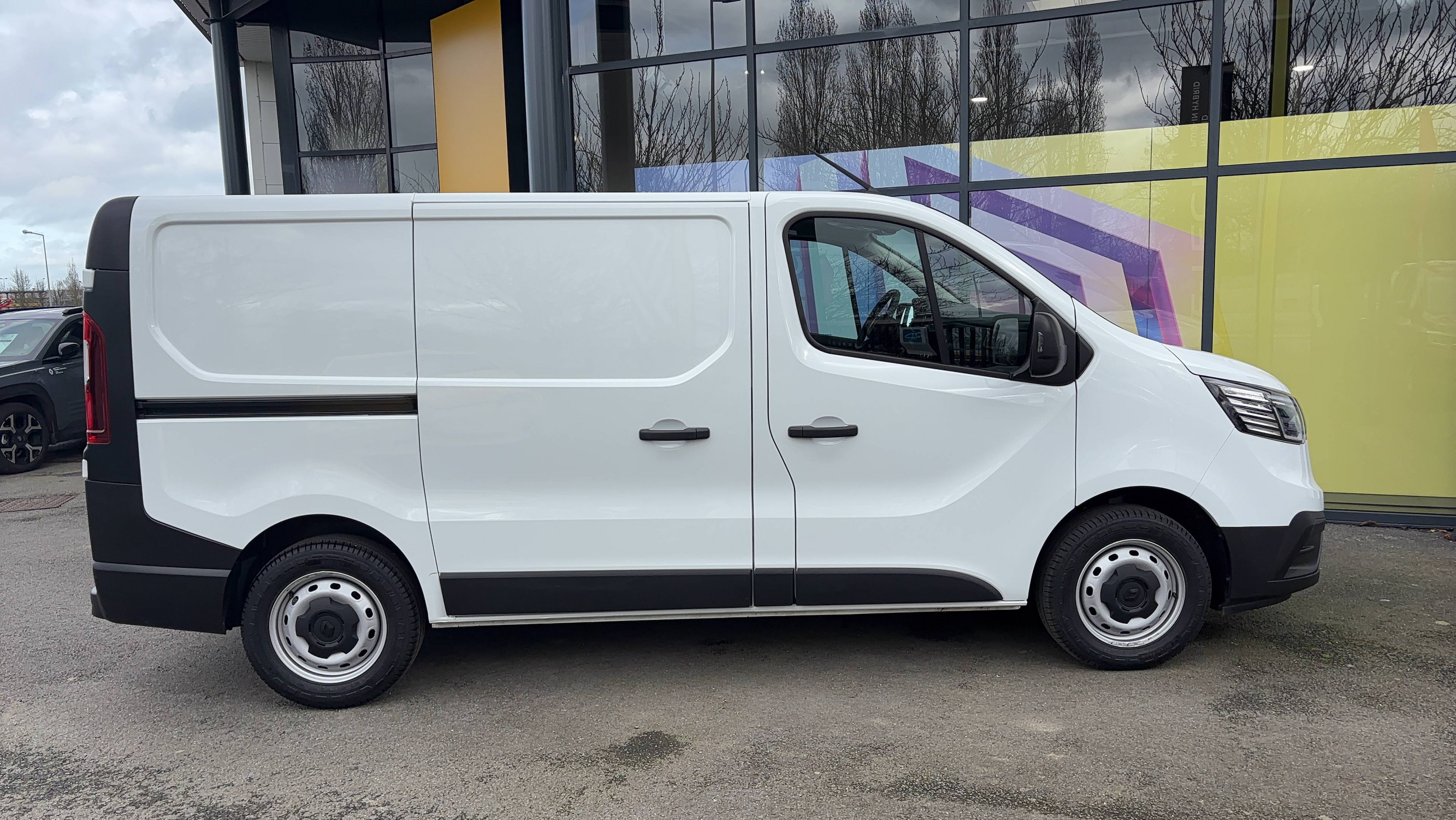 Vente en ligne Renault Trafic 3 Fourgon TRAFIC FGN L1H1 3000 KG BLUE DCI 130 au prix de 25 990 €