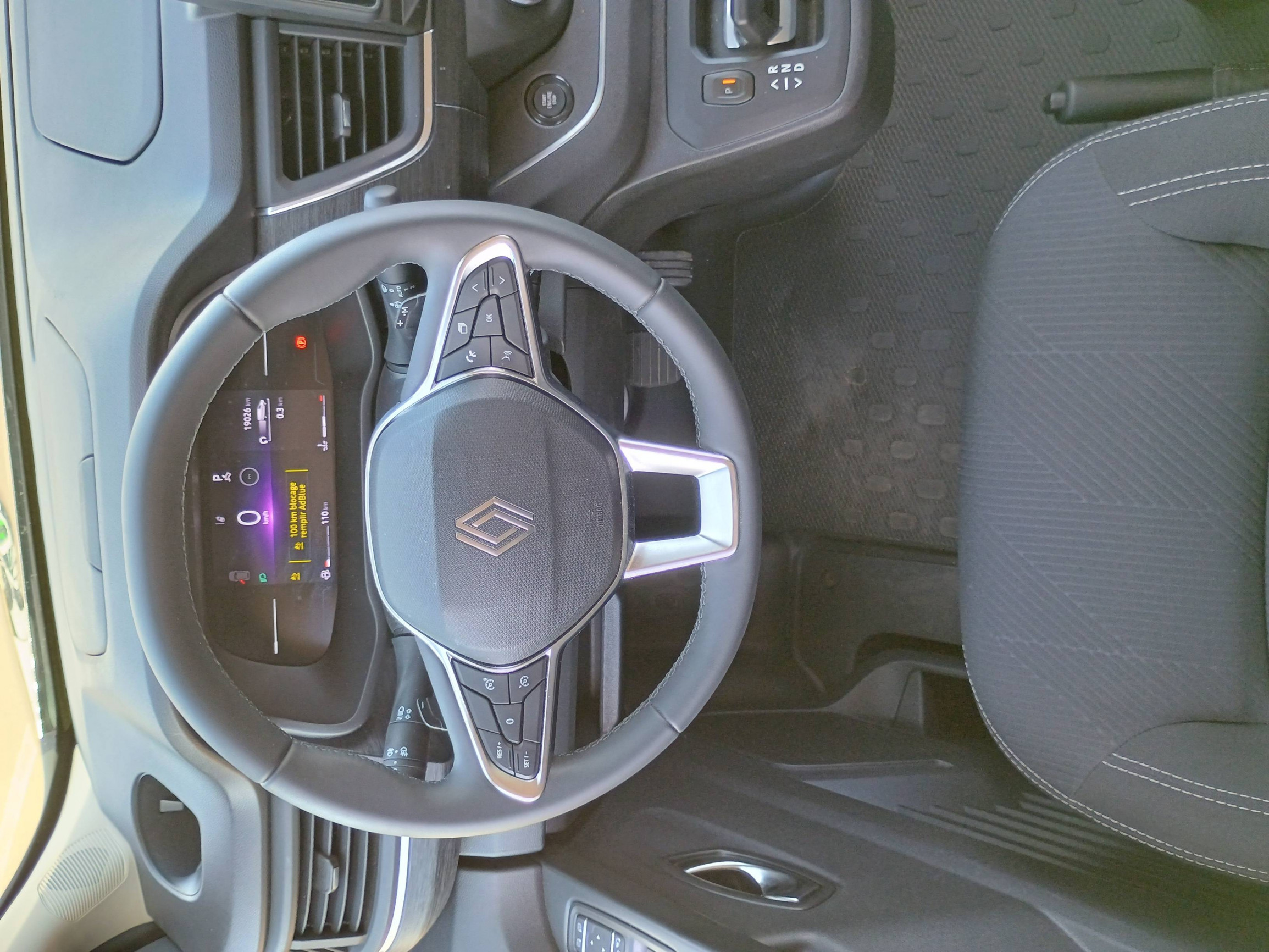 Vente en ligne Renault Trafic Cabine Approfondie TRAFIC CA L2H1 3T BLUE DCI 170 AUTO au prix de 37 991 €