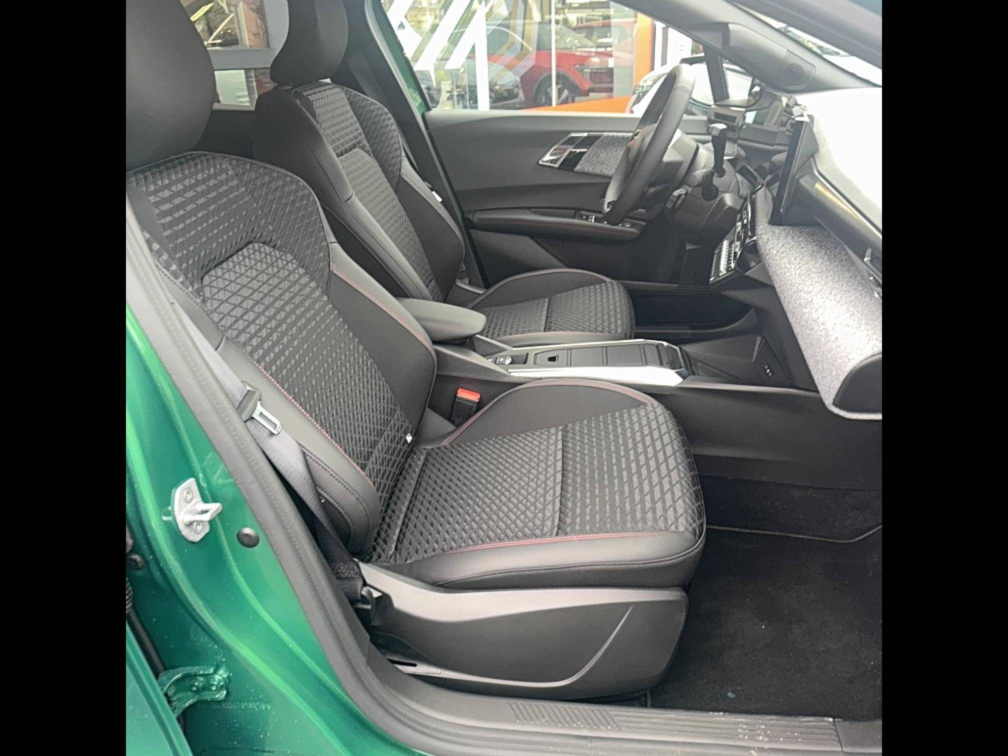 Vente en ligne Renault Clio 6 Clio E-Tech full hybrid 160 ch au prix de 27 200 €