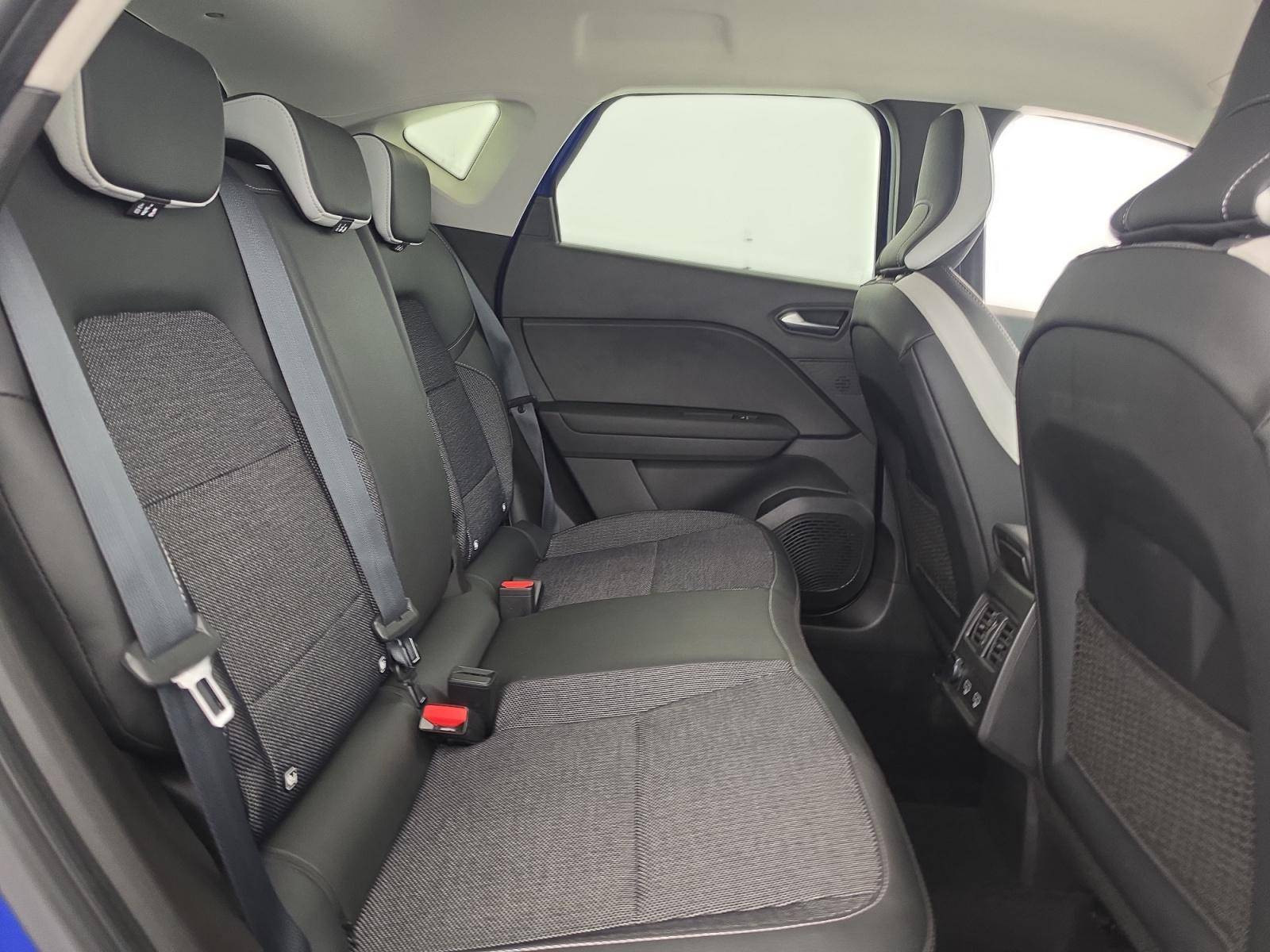 Vente en ligne Renault Captur  mild hybrid 160 EDC au prix de 19 490 €