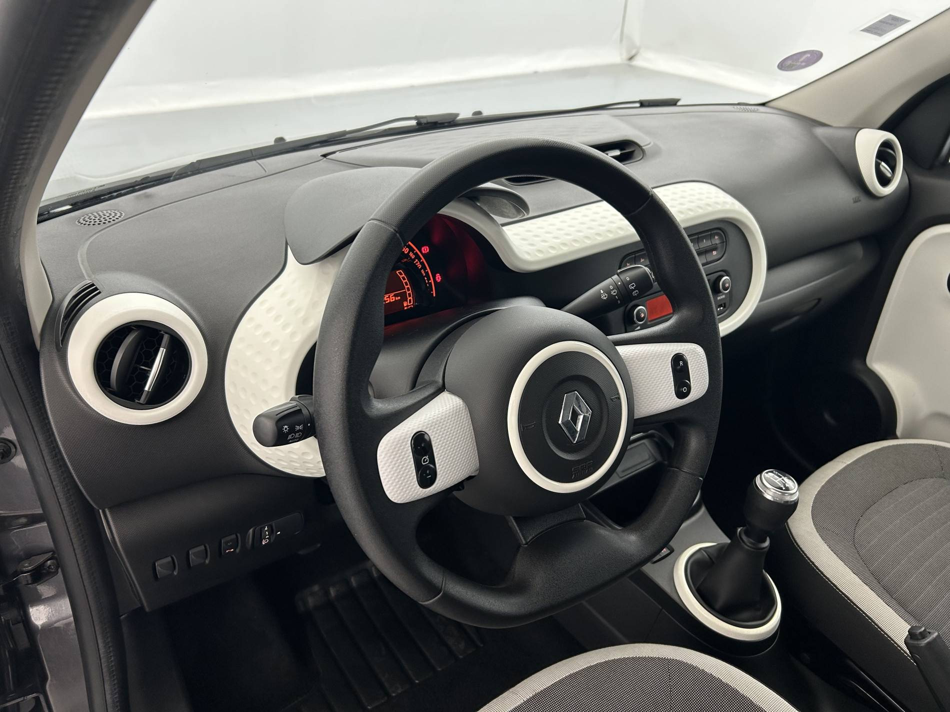 Vente en ligne Renault Twingo 3  SCe 75 - 20 au prix de 10 390 €