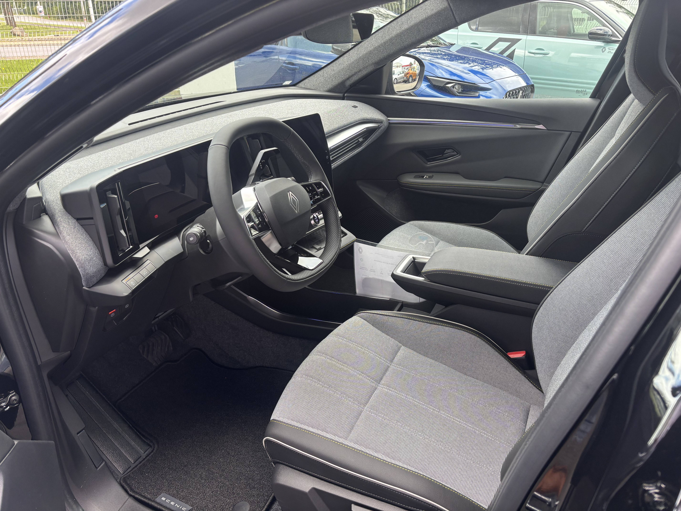 Vente en ligne Renault Scenic E-Tech Scenic E-Tech électrique 220 ch grande autonomie au prix de 48 890 €