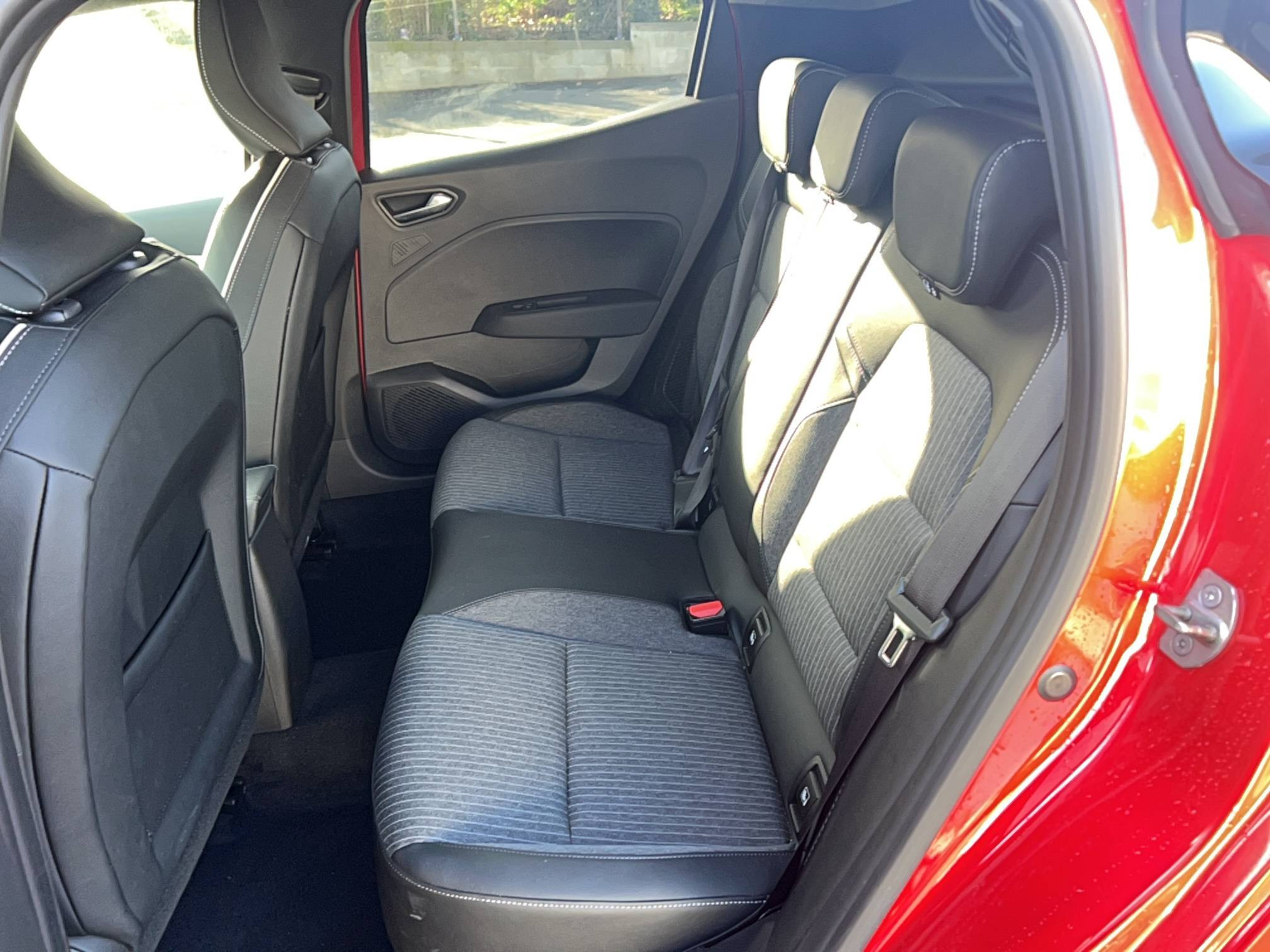 Vente en ligne Renault Clio 5 Clio E-Tech full hybrid 145 au prix de 18 450 €
