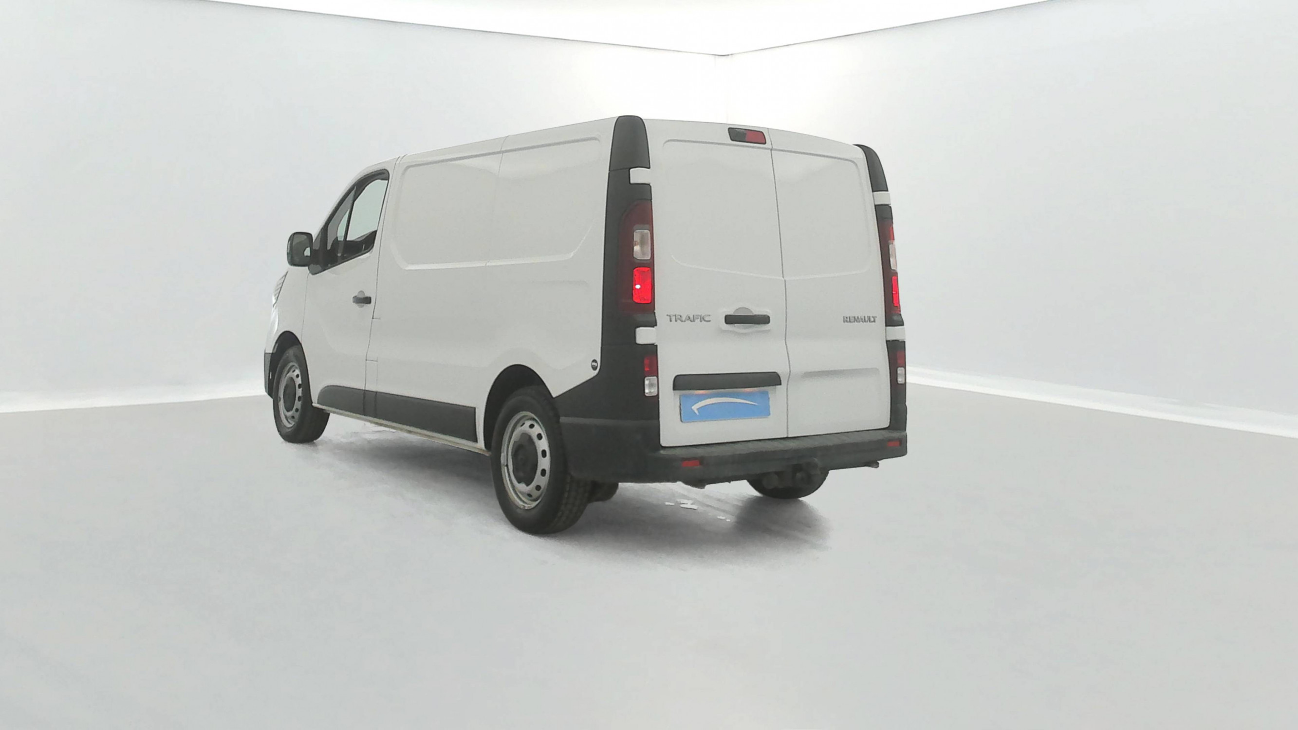Vente en ligne Renault Trafic 3 Fourgon TRAFIC FGN L1H1 2800 KG BLUE DCI 130 au prix de 19 490 €
