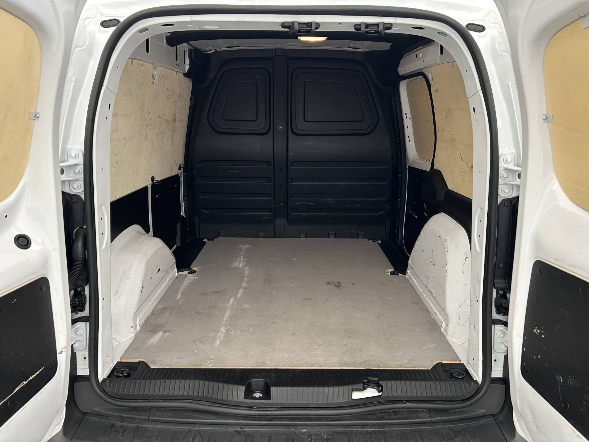 Vente en ligne Renault Kangoo Van  BLUE DCI 95 au prix de 16 990 €